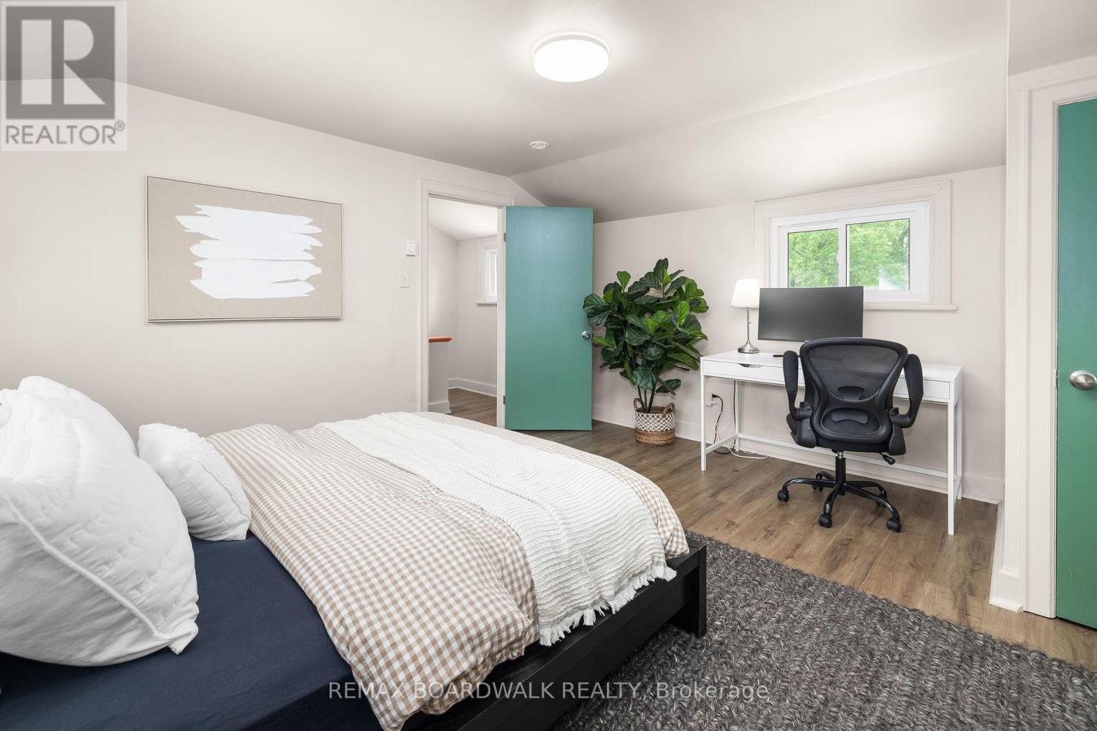 8 GRANT STREET - 26