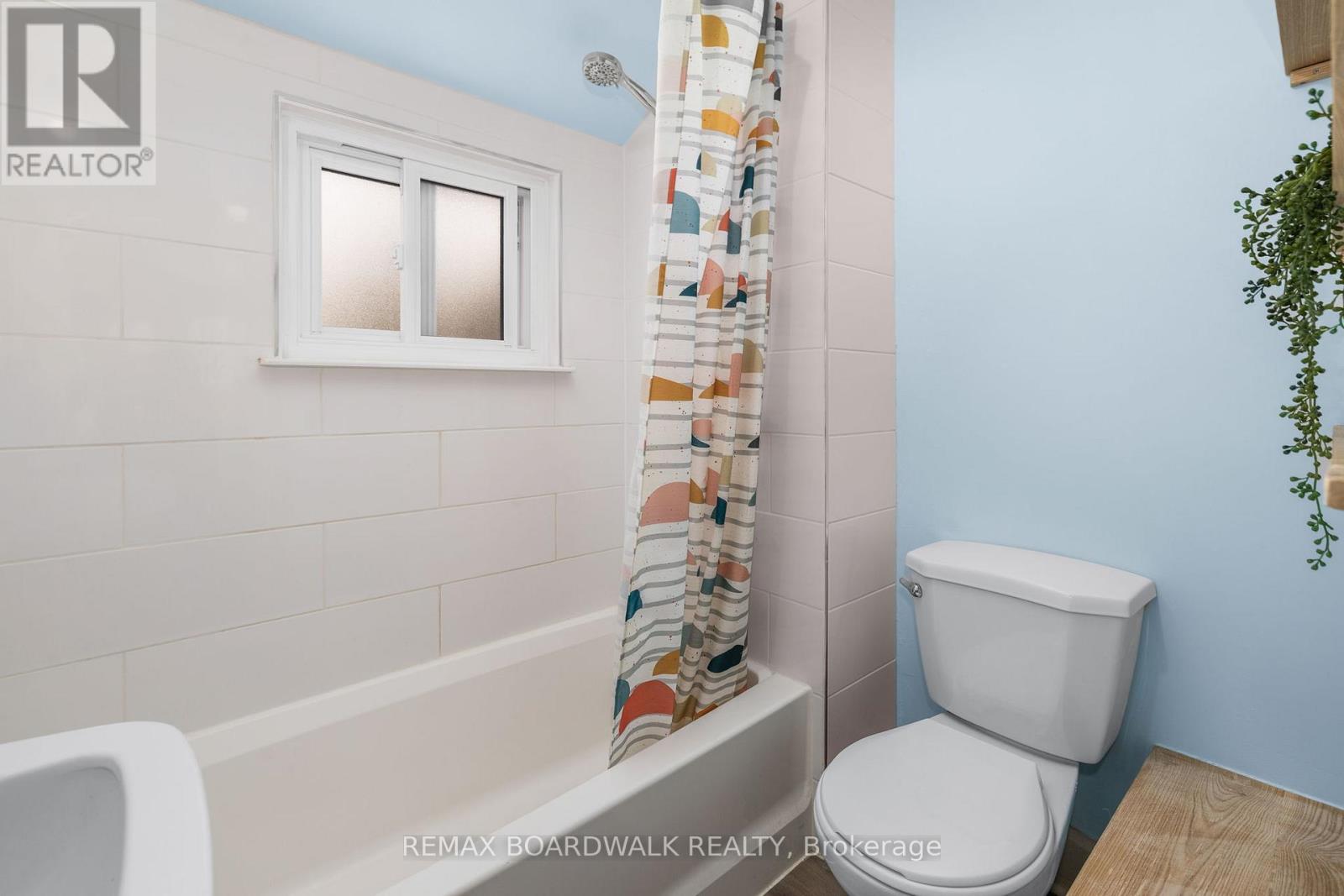 8 GRANT STREET - 27