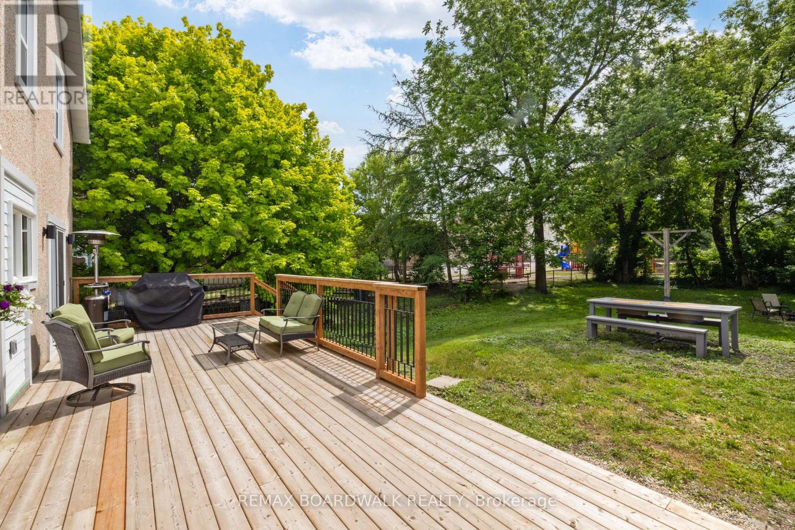 8 GRANT STREET - 28