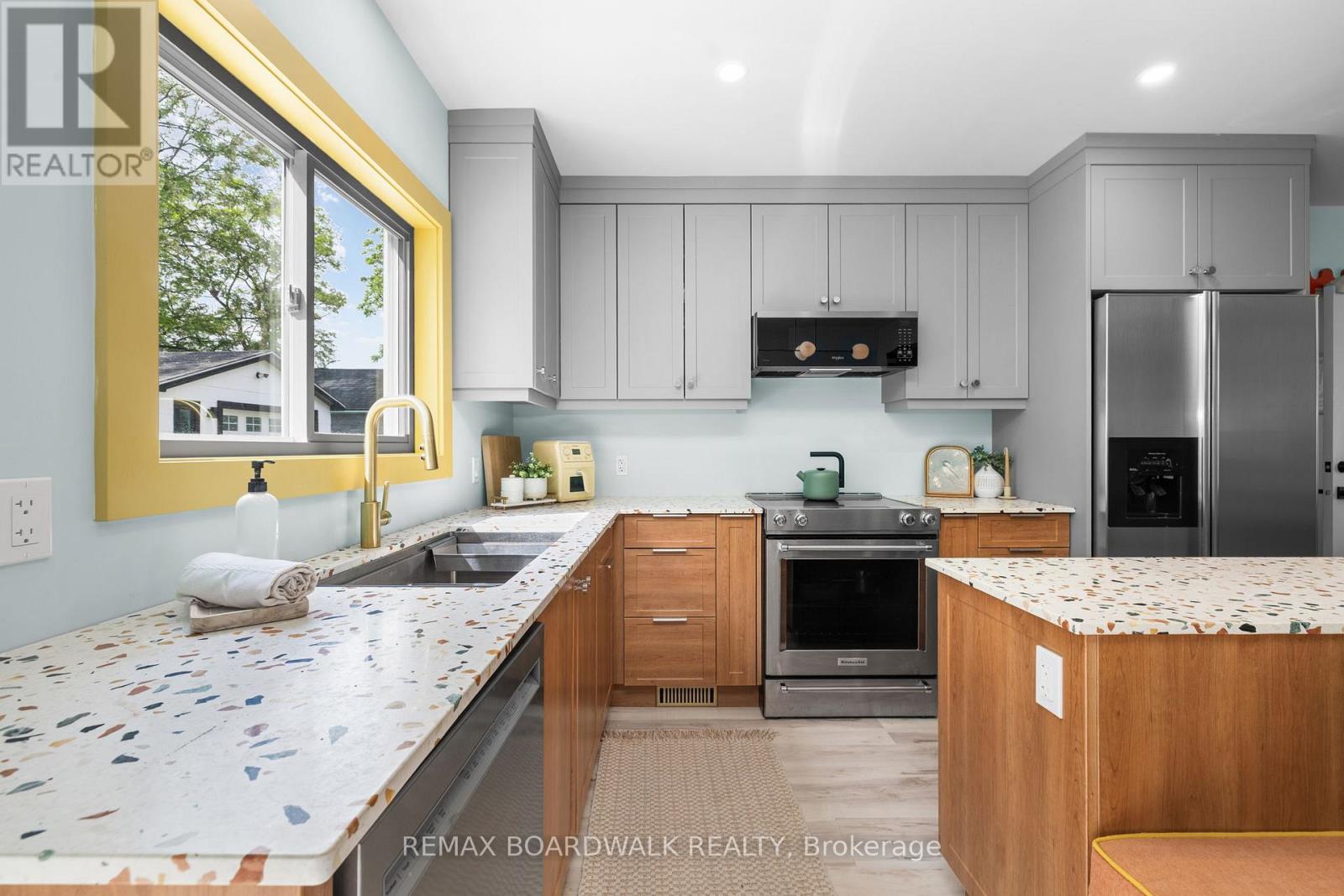 8 GRANT STREET - 3