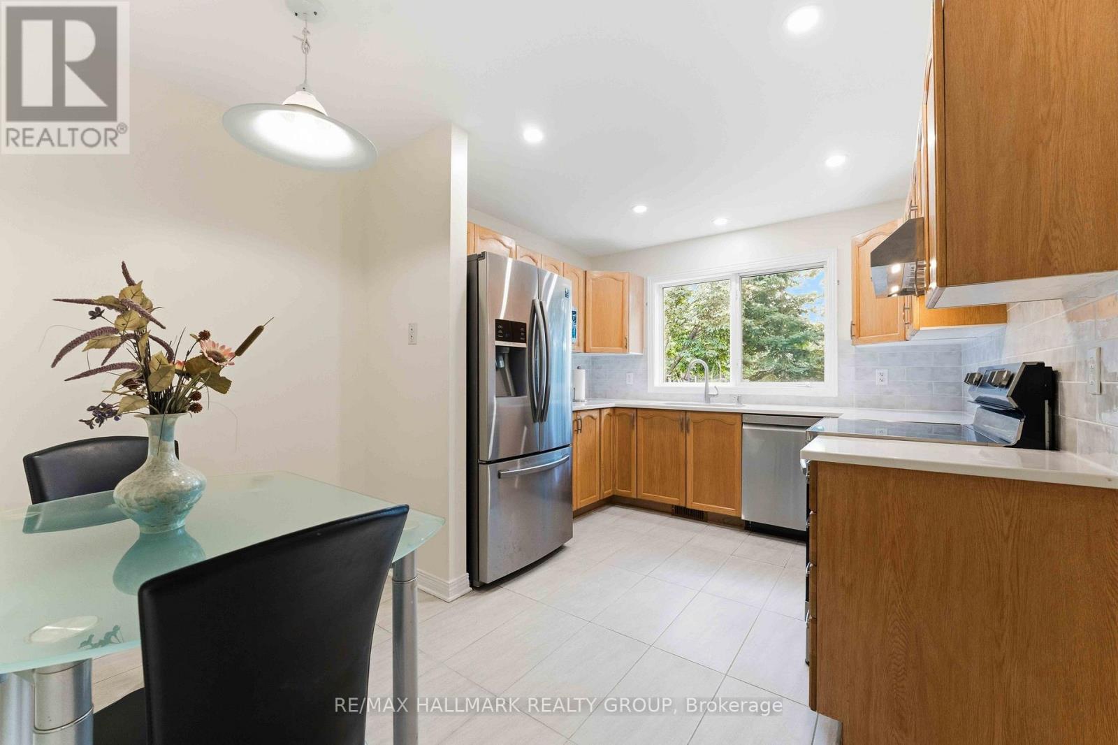 28 SONATA PLACE - 7