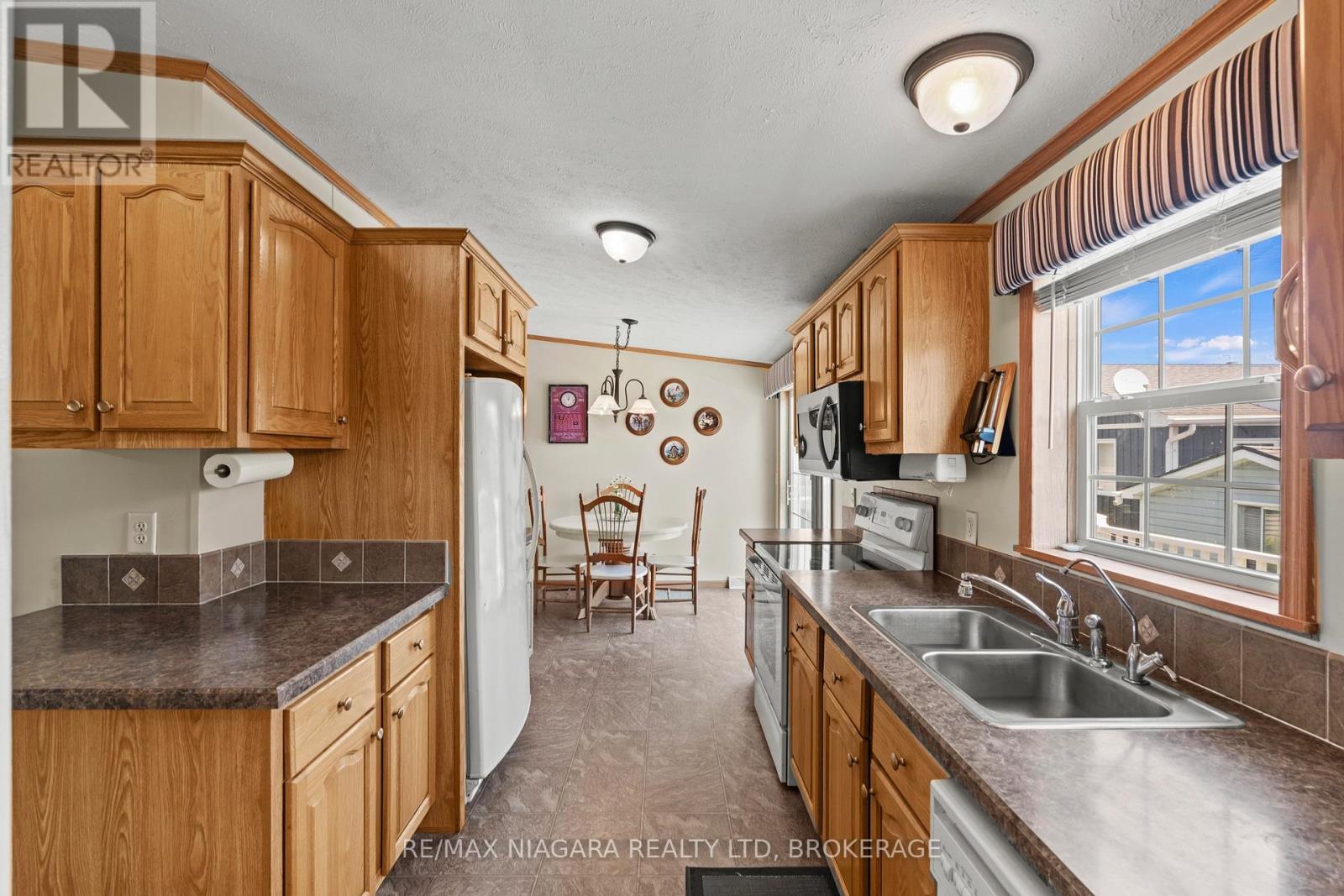 #195 3033 TOWNLINE ROAD - 14