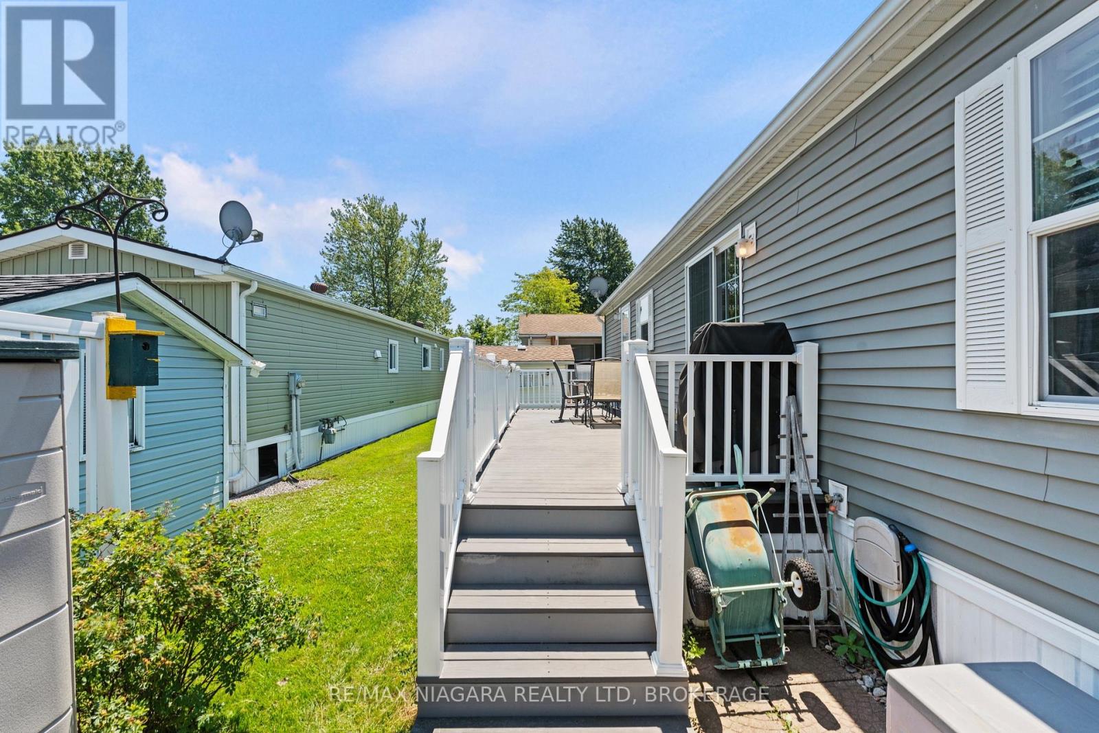 #195 3033 TOWNLINE ROAD - 24