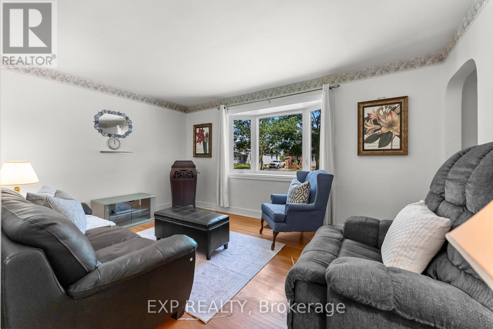 39 MCDONALD AVENUE - Image 12