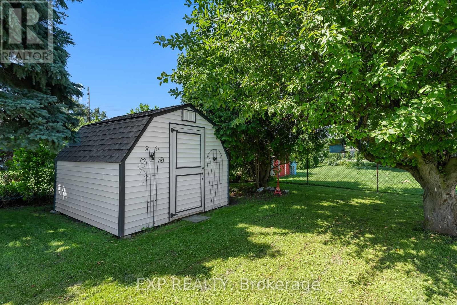 39 MCDONALD AVENUE - Image 30