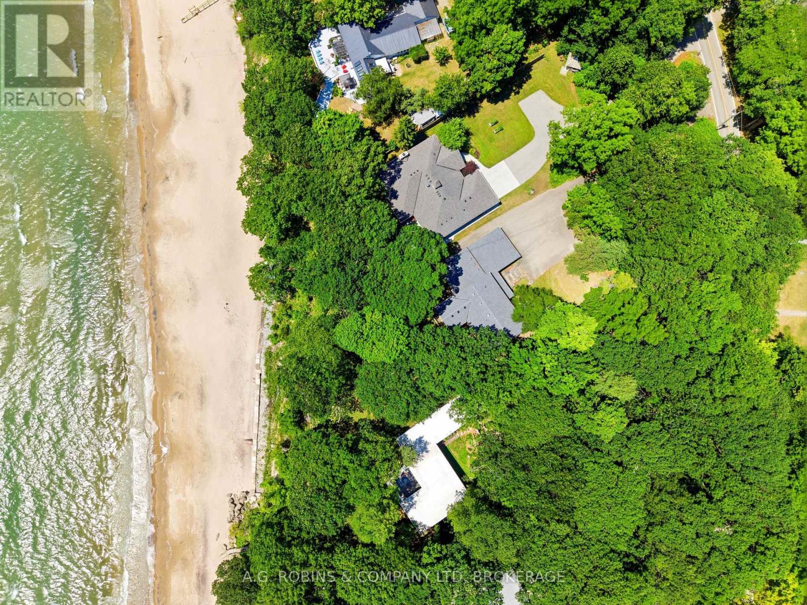 559 LAKESHORE ROAD E - 12