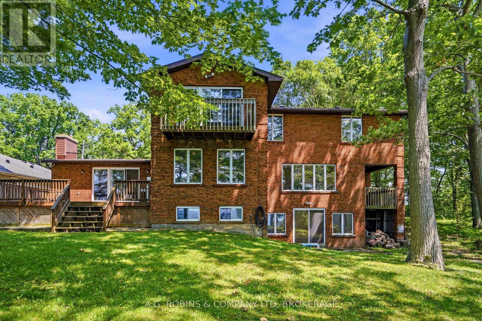 559 LAKESHORE ROAD E - 3