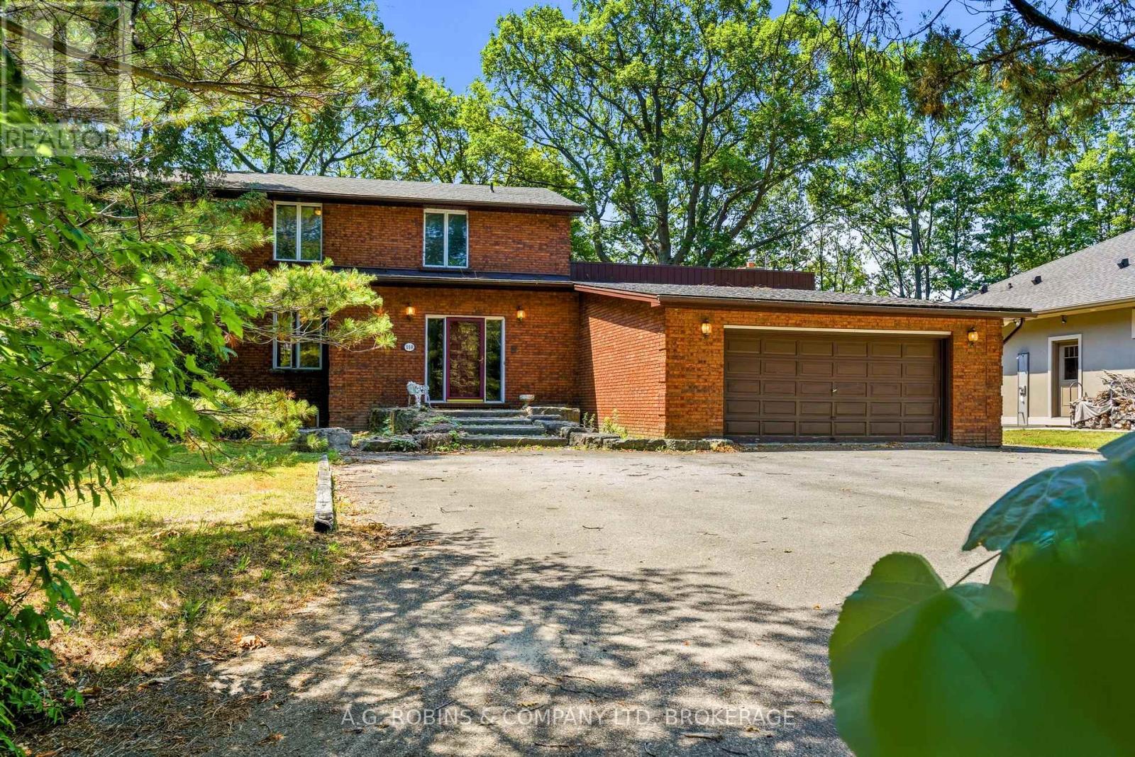 559 LAKESHORE ROAD E - 5