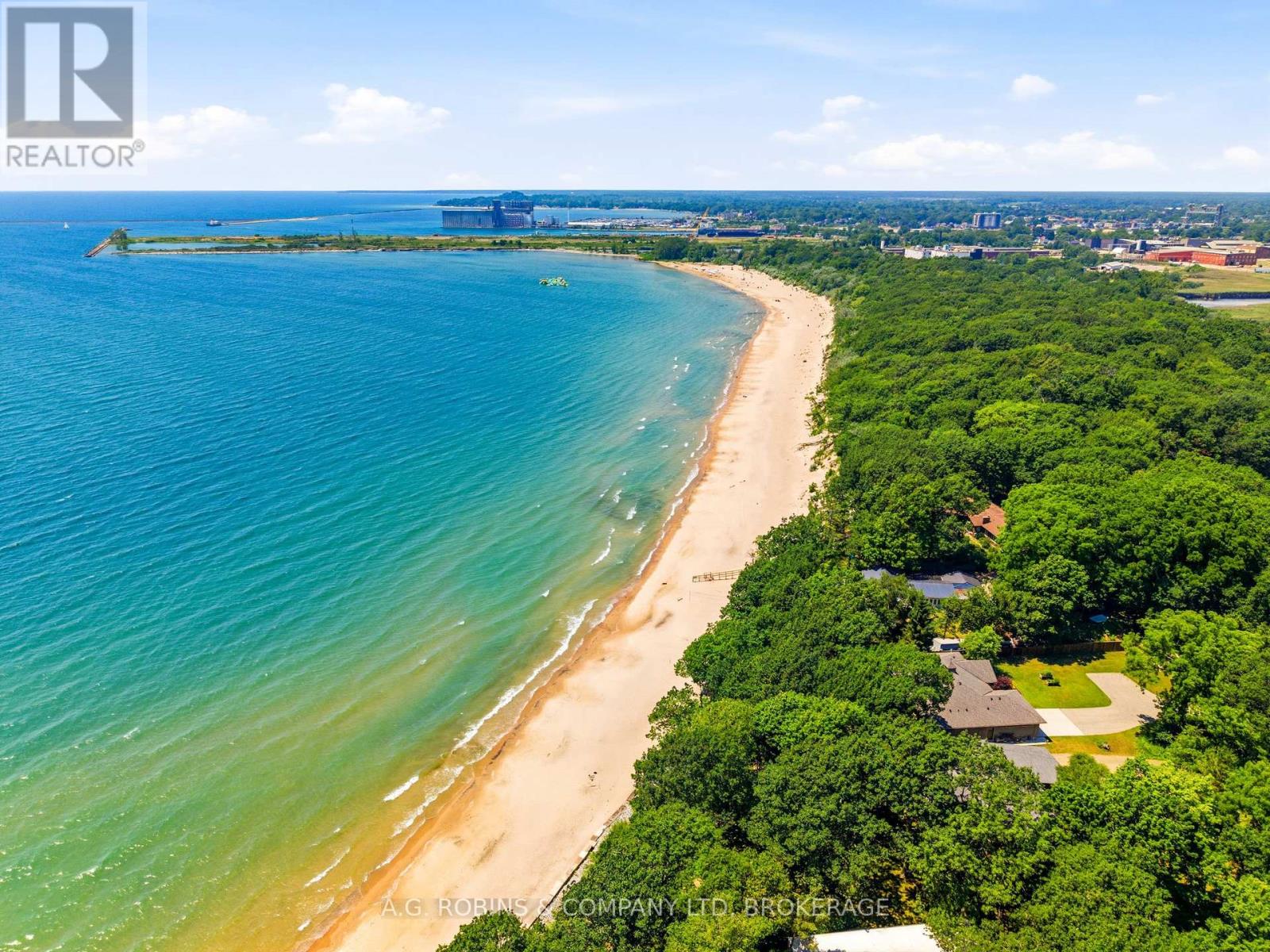 559 LAKESHORE ROAD E - 9