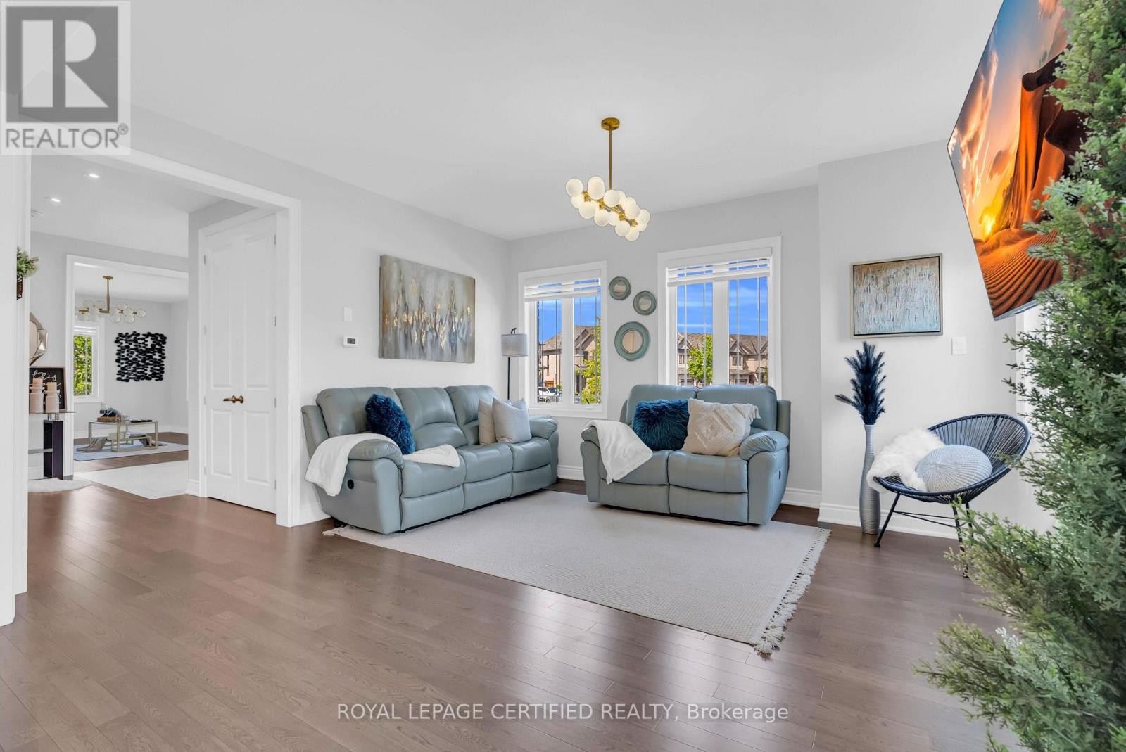 126 WALKER BOULEVARD - 10