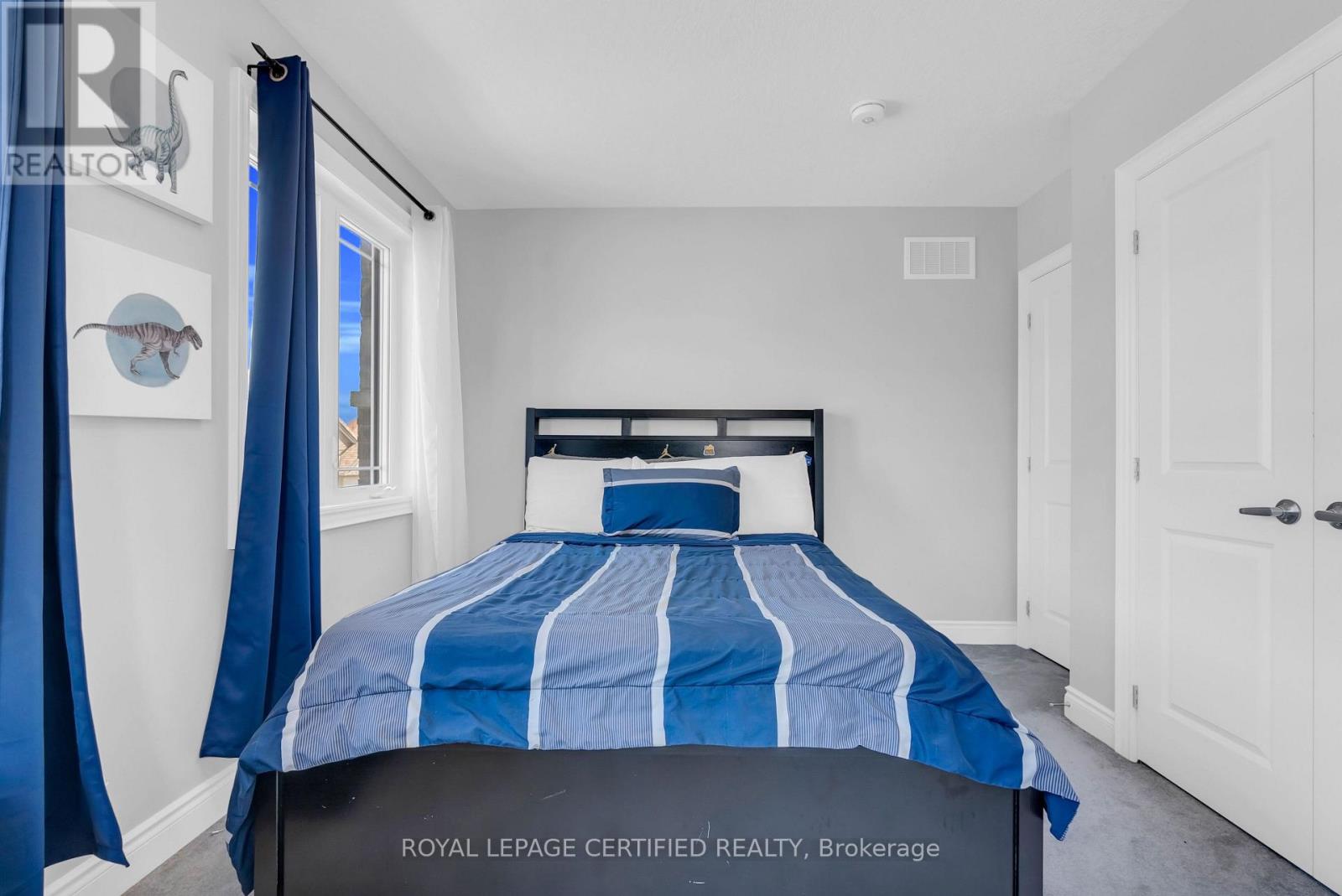 126 WALKER BOULEVARD - 32