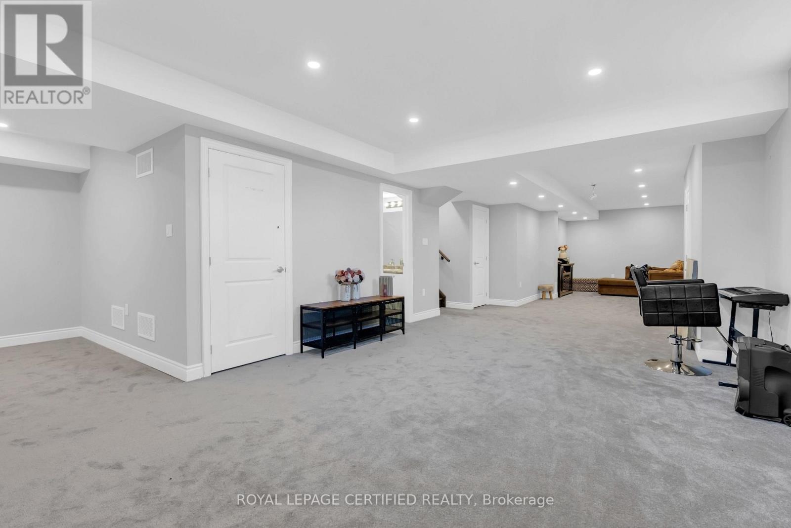 126 WALKER BOULEVARD - 37