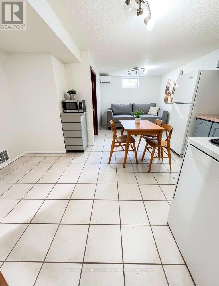 19 BACKUS COURT - 21