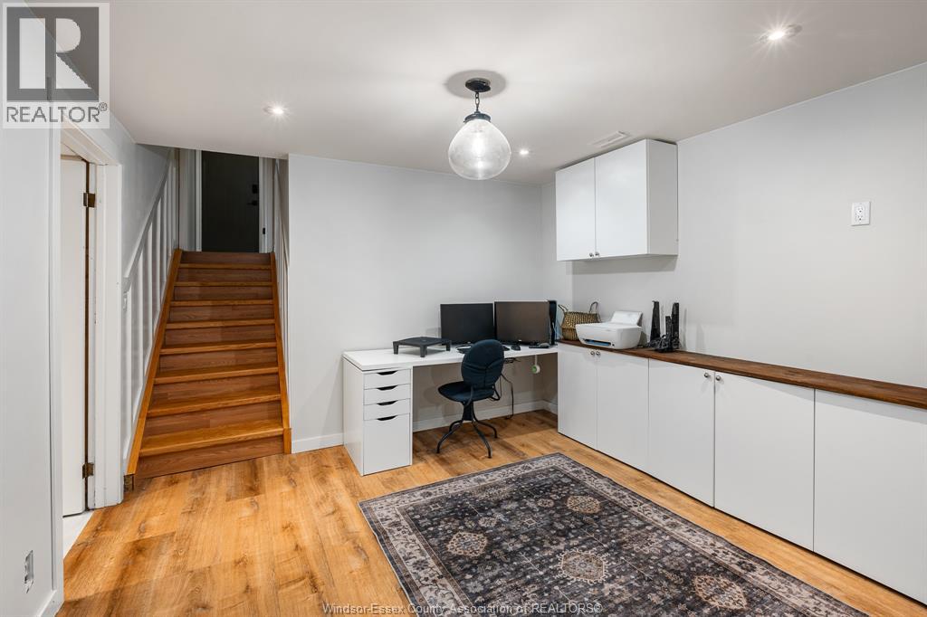 147 HYDE PARK ROAD - 34
