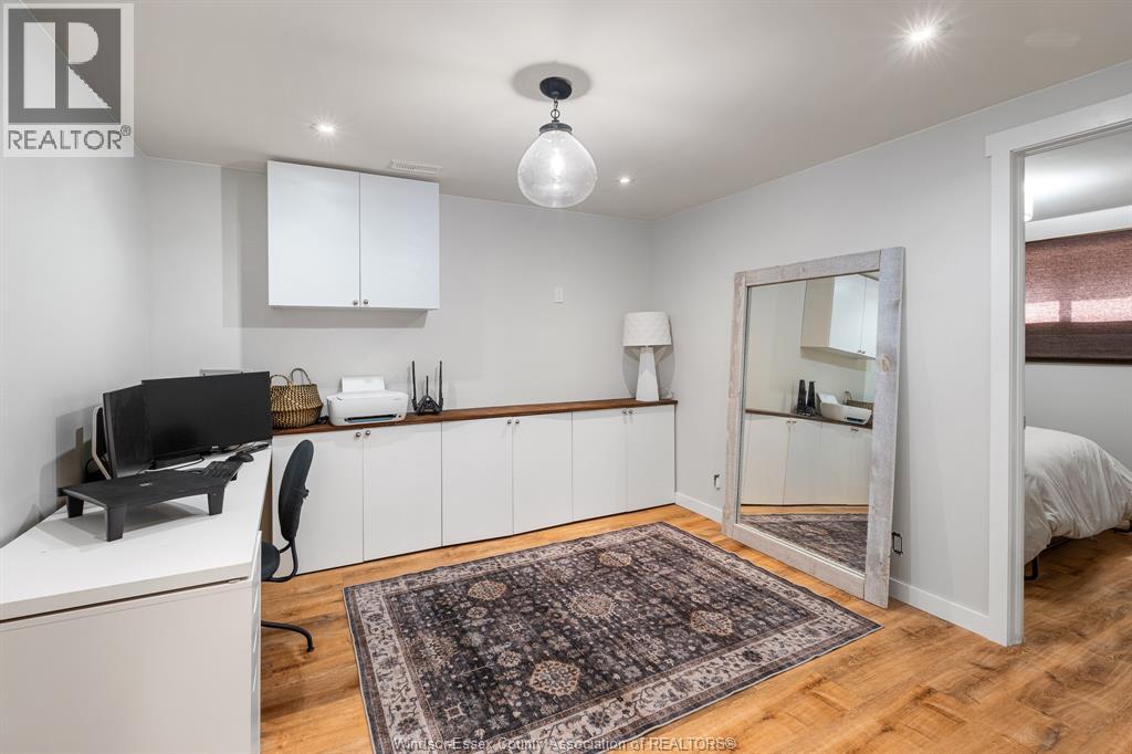 147 HYDE PARK ROAD - 35