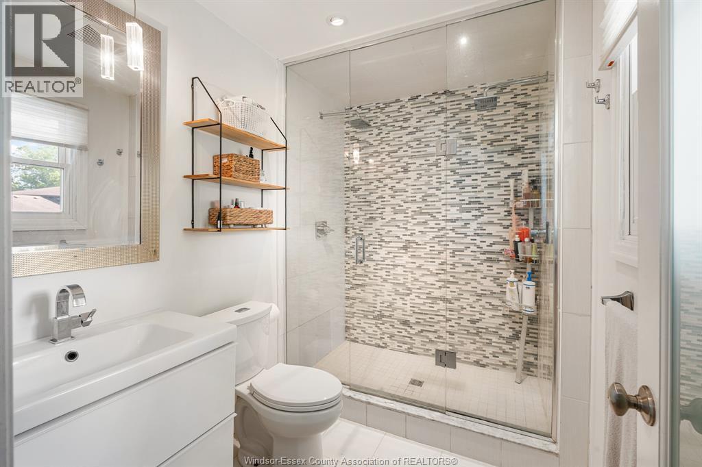 147 HYDE PARK ROAD - 8