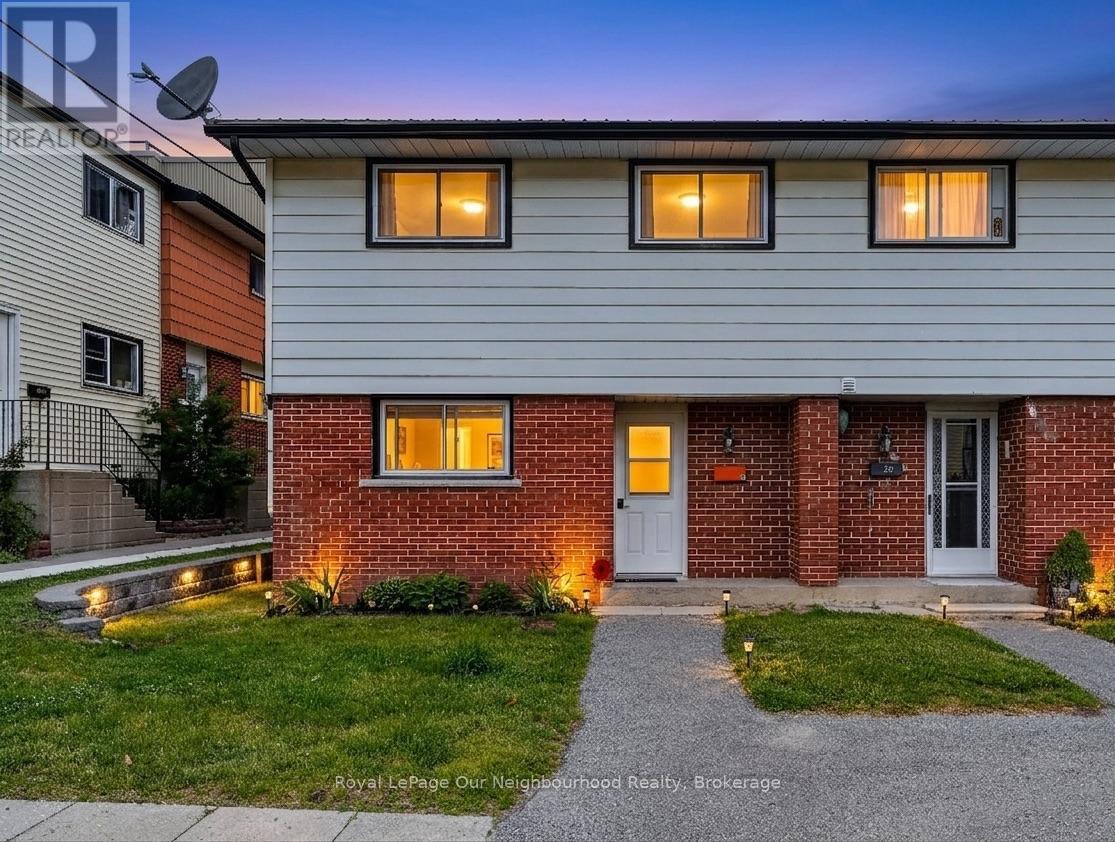 #C1 47 WELLINGTON STREET - 1