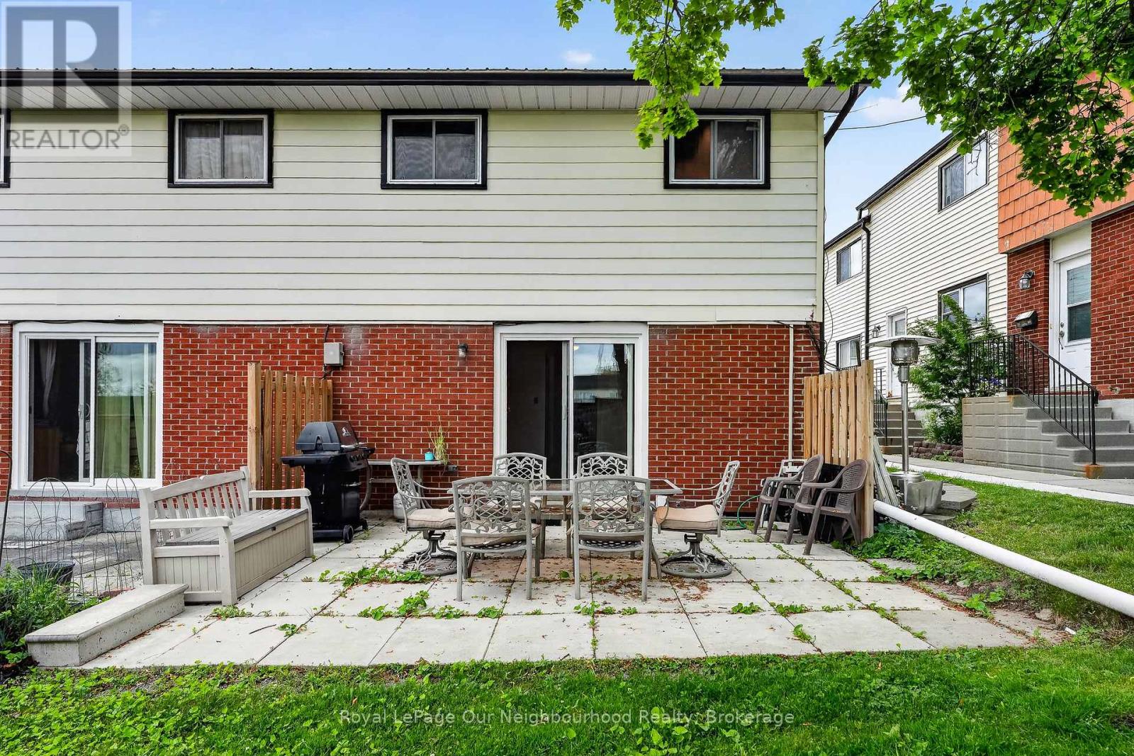 #C1 47 WELLINGTON STREET - 24