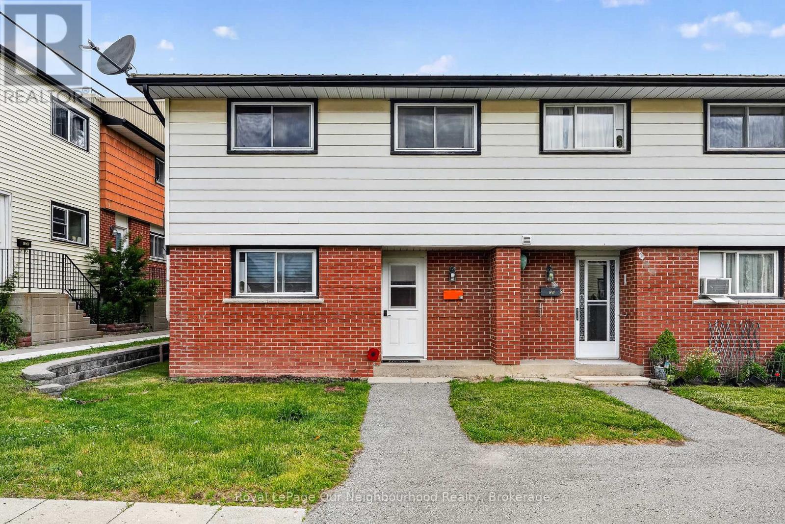 #C1 47 WELLINGTON STREET - 22