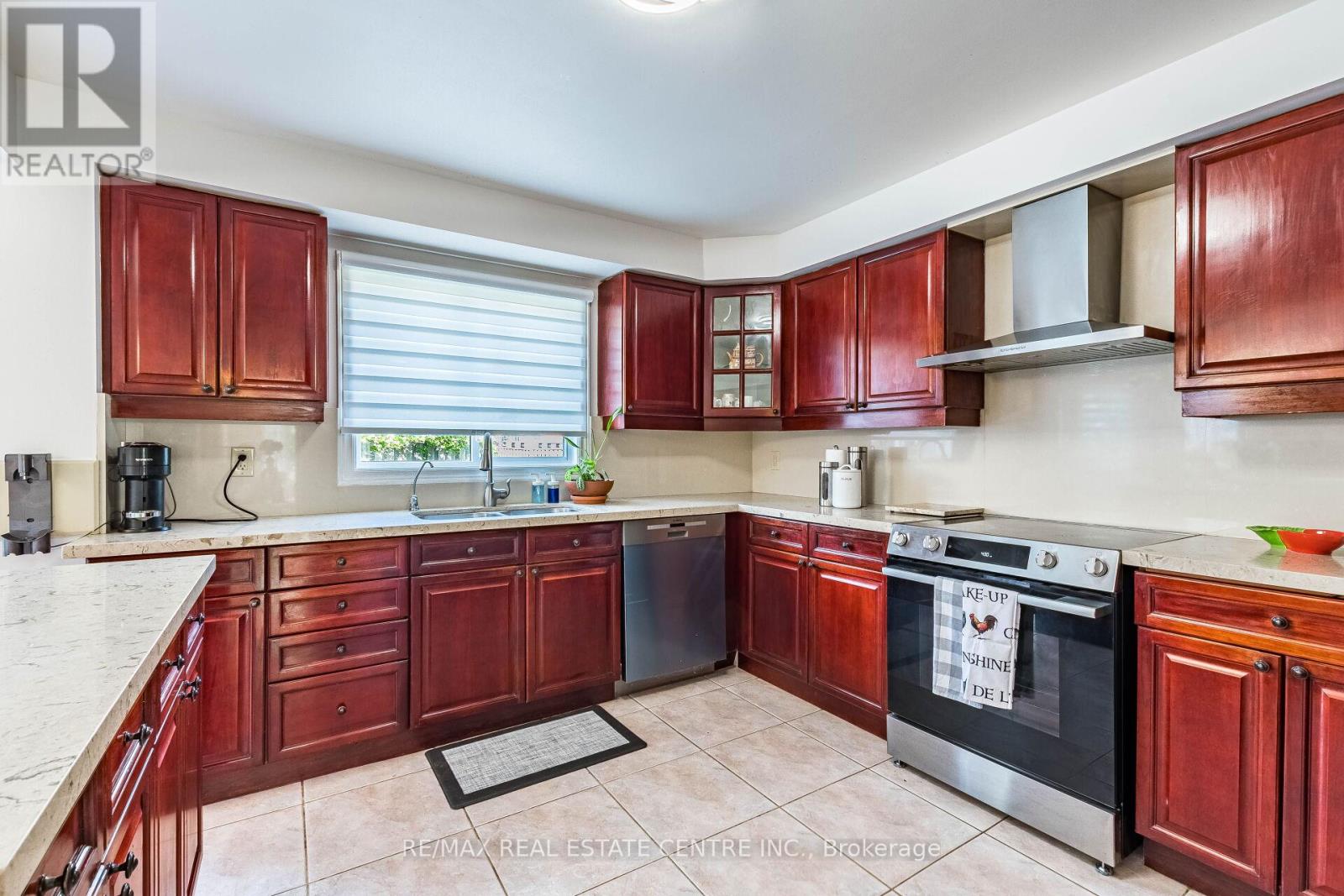 5343 RUSSELL VIEW ROAD - 11