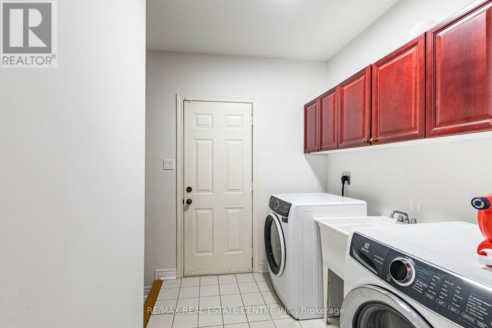 5343 RUSSELL VIEW ROAD - 14