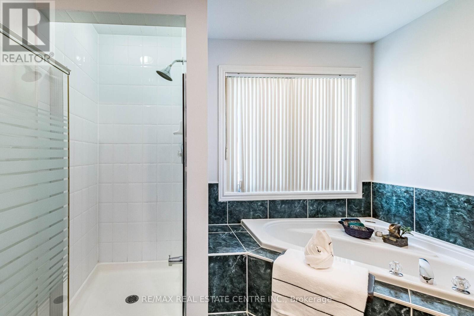 5343 RUSSELL VIEW ROAD - 19