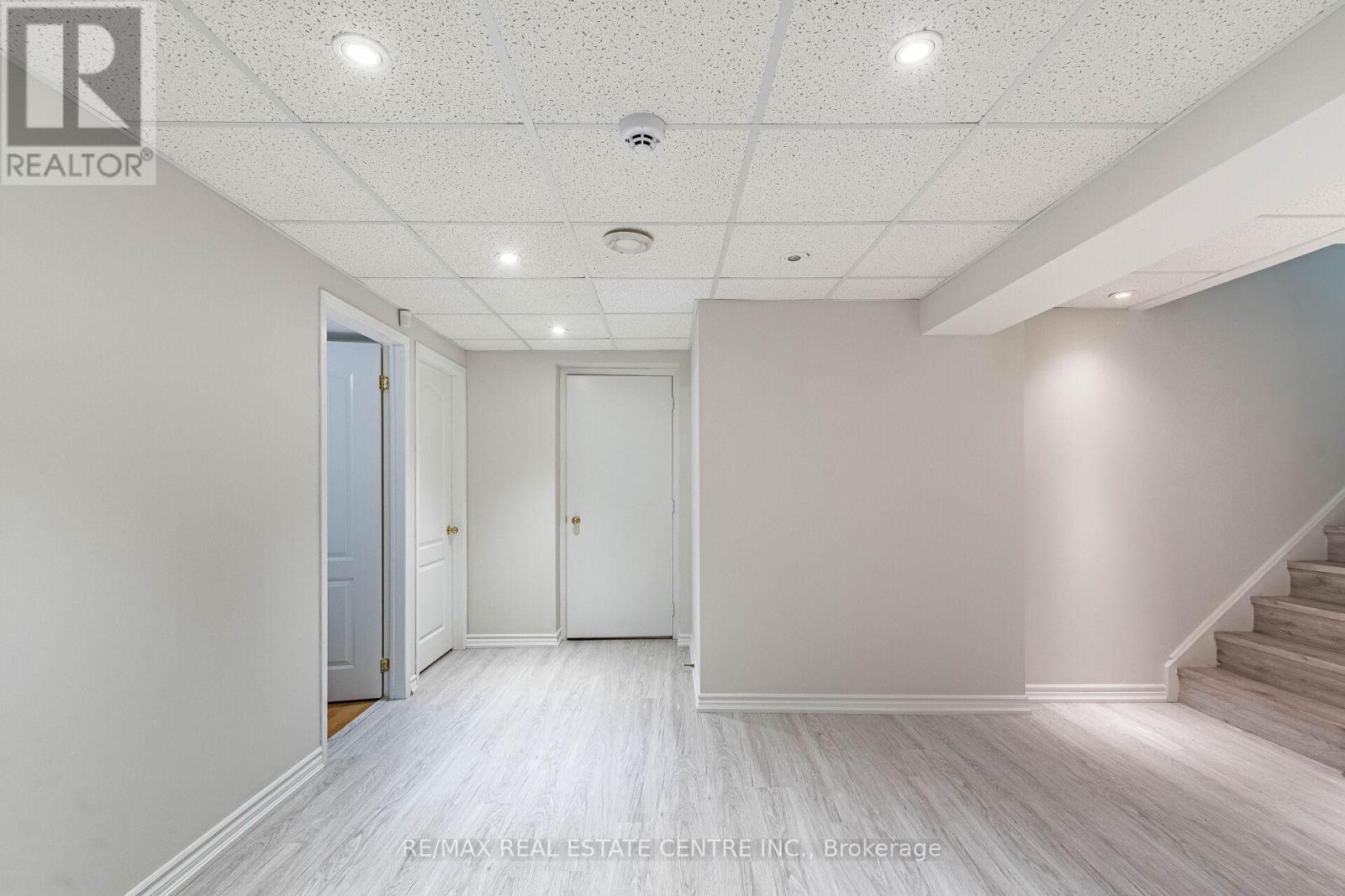 5343 RUSSELL VIEW ROAD - 26