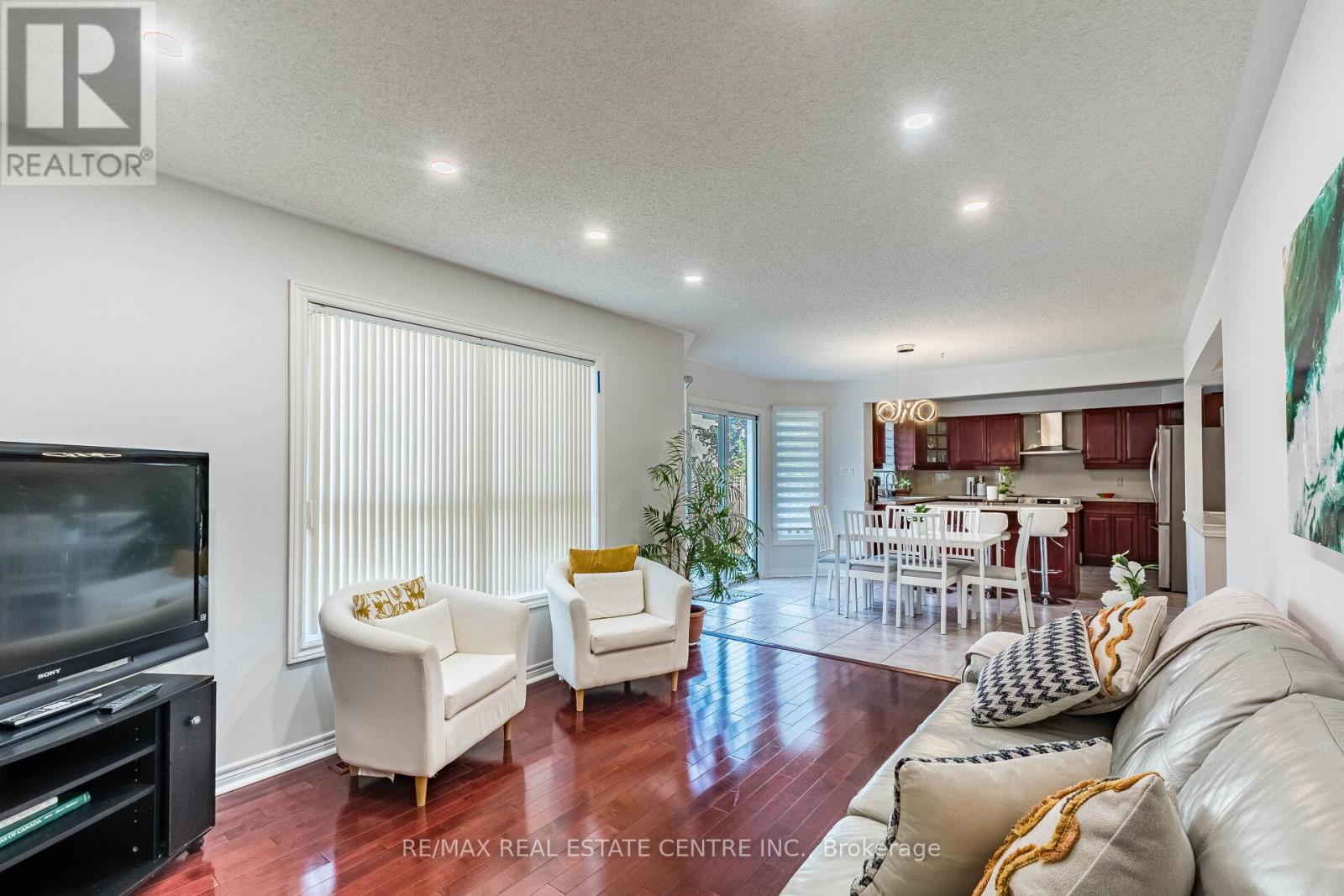 5343 RUSSELL VIEW ROAD - 8