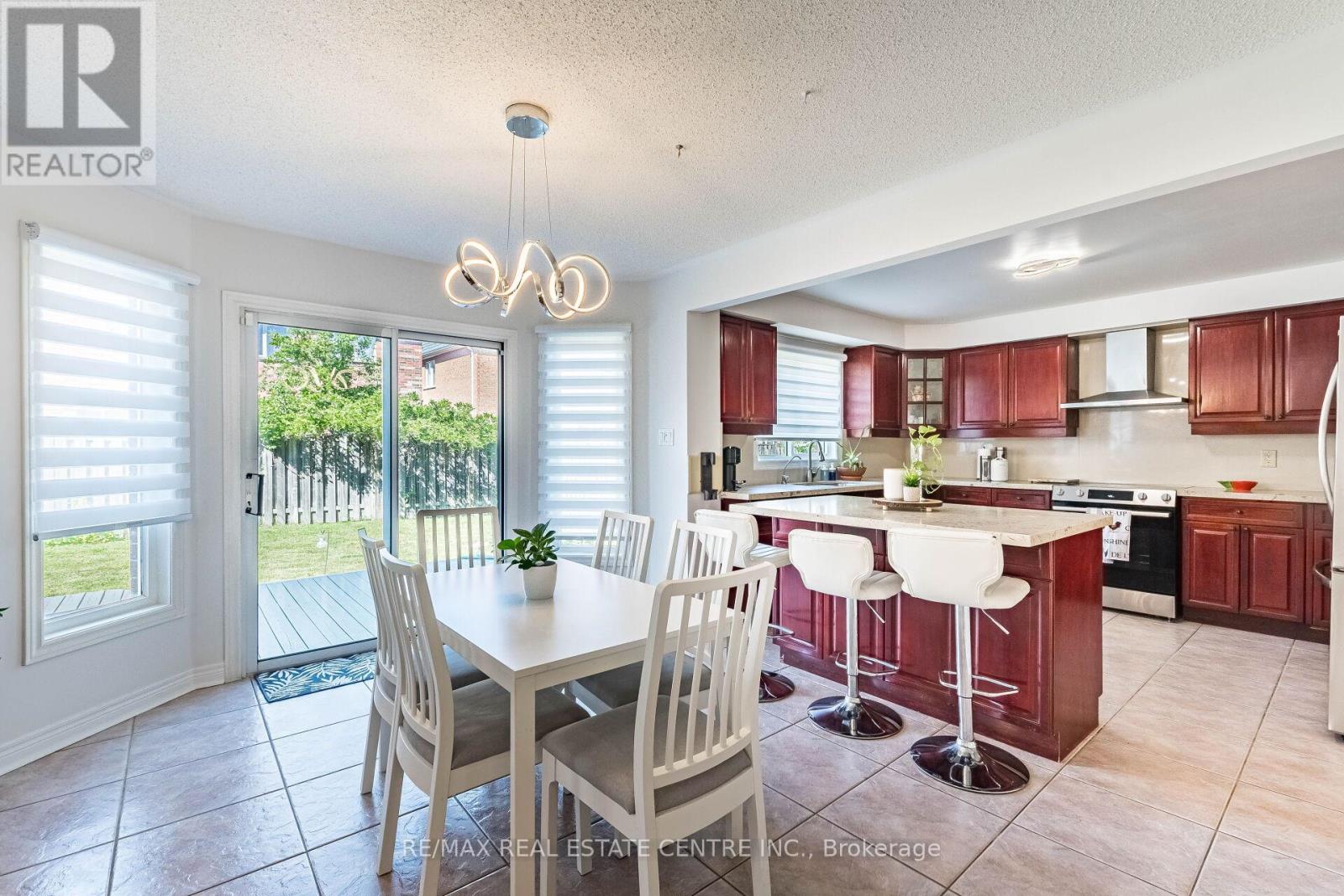 5343 RUSSELL VIEW ROAD - 9