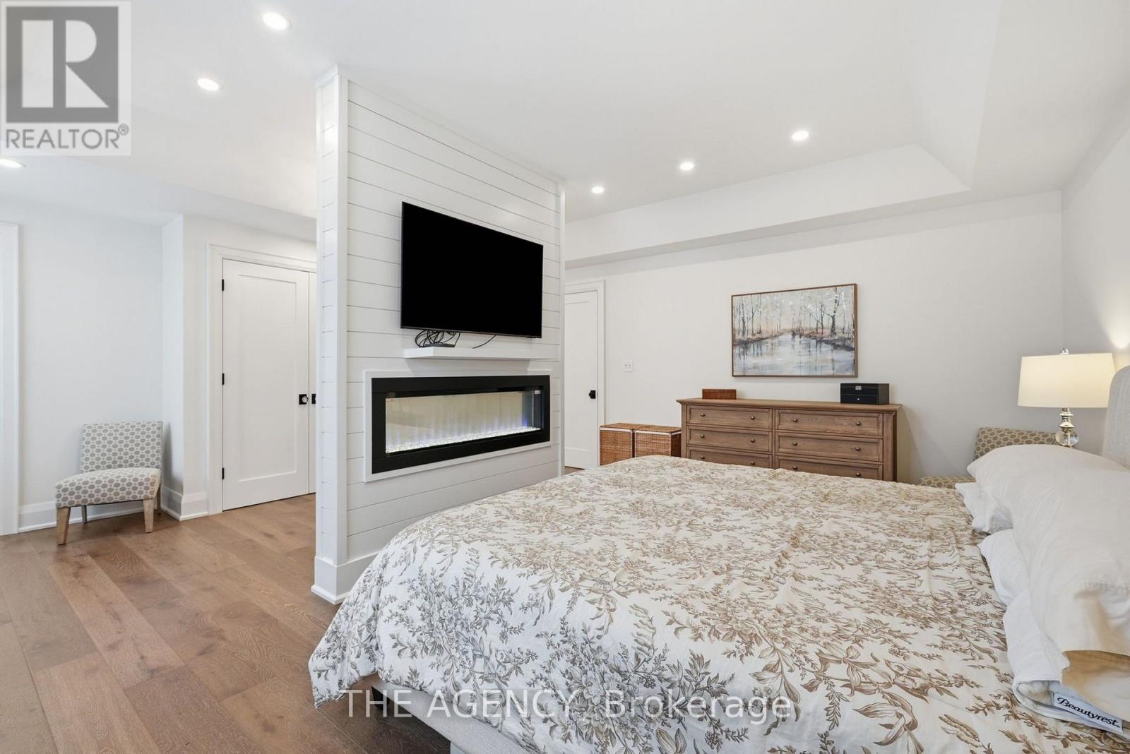 42 BERL AVENUE - 16