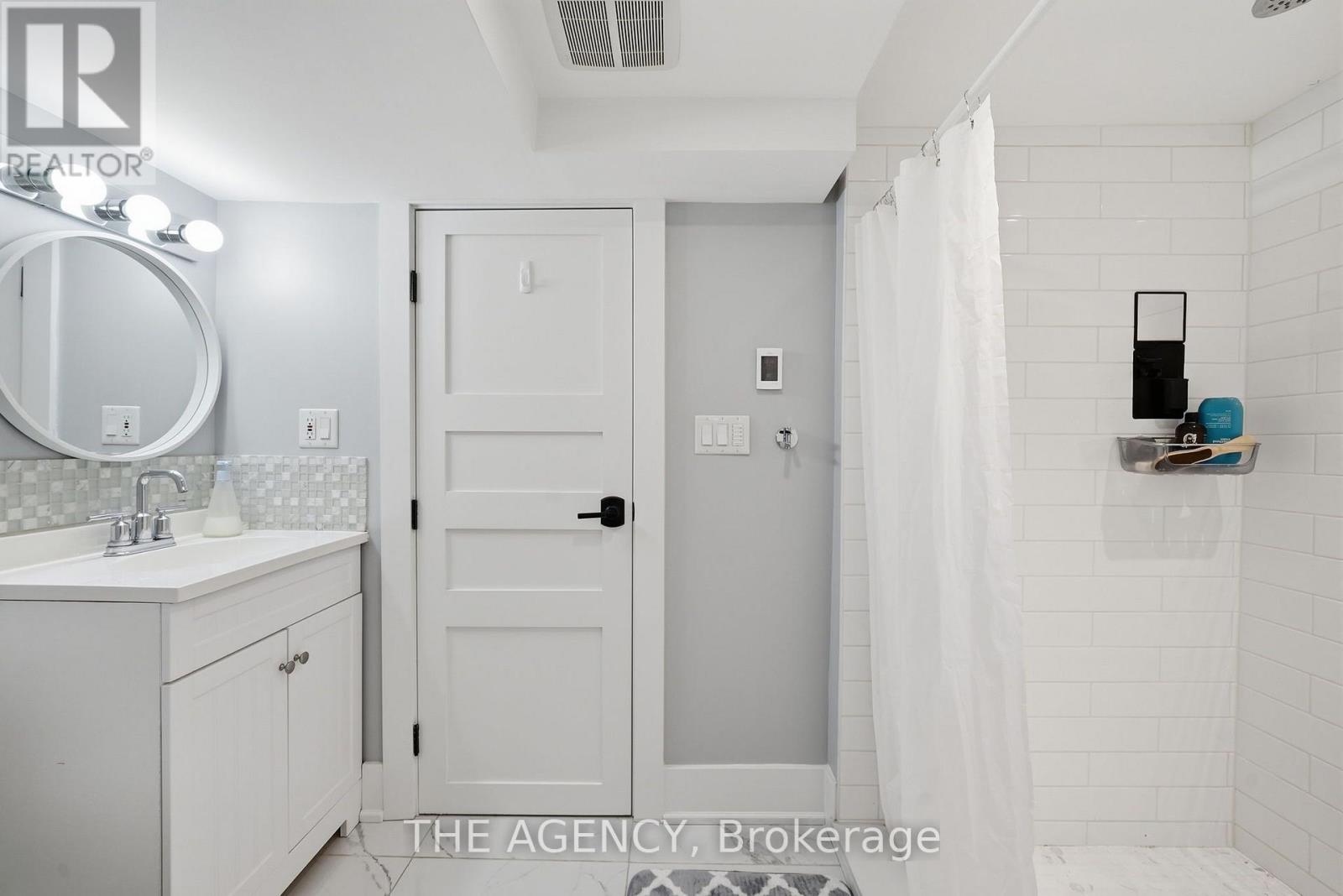 42 BERL AVENUE - 30