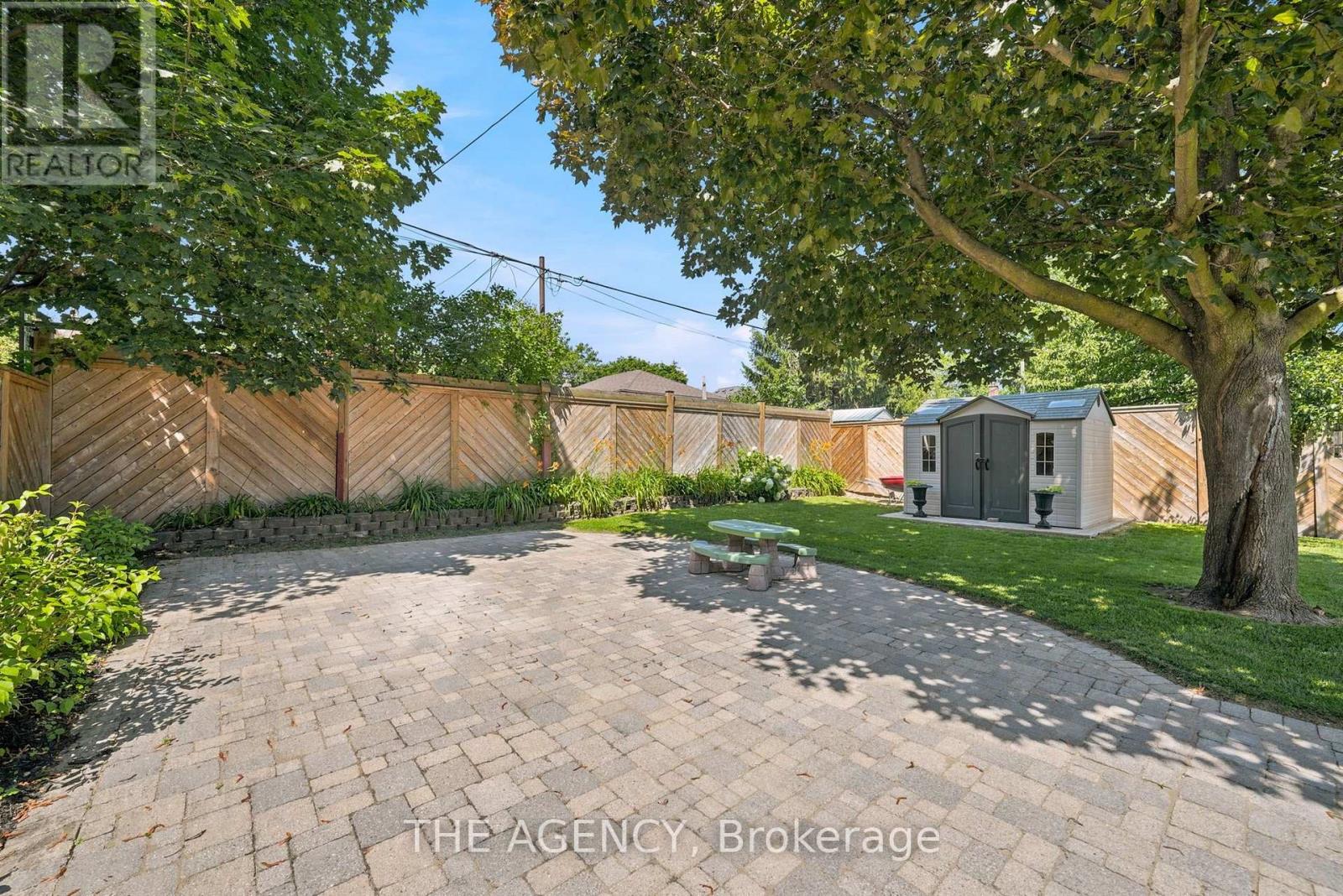42 BERL AVENUE - 37