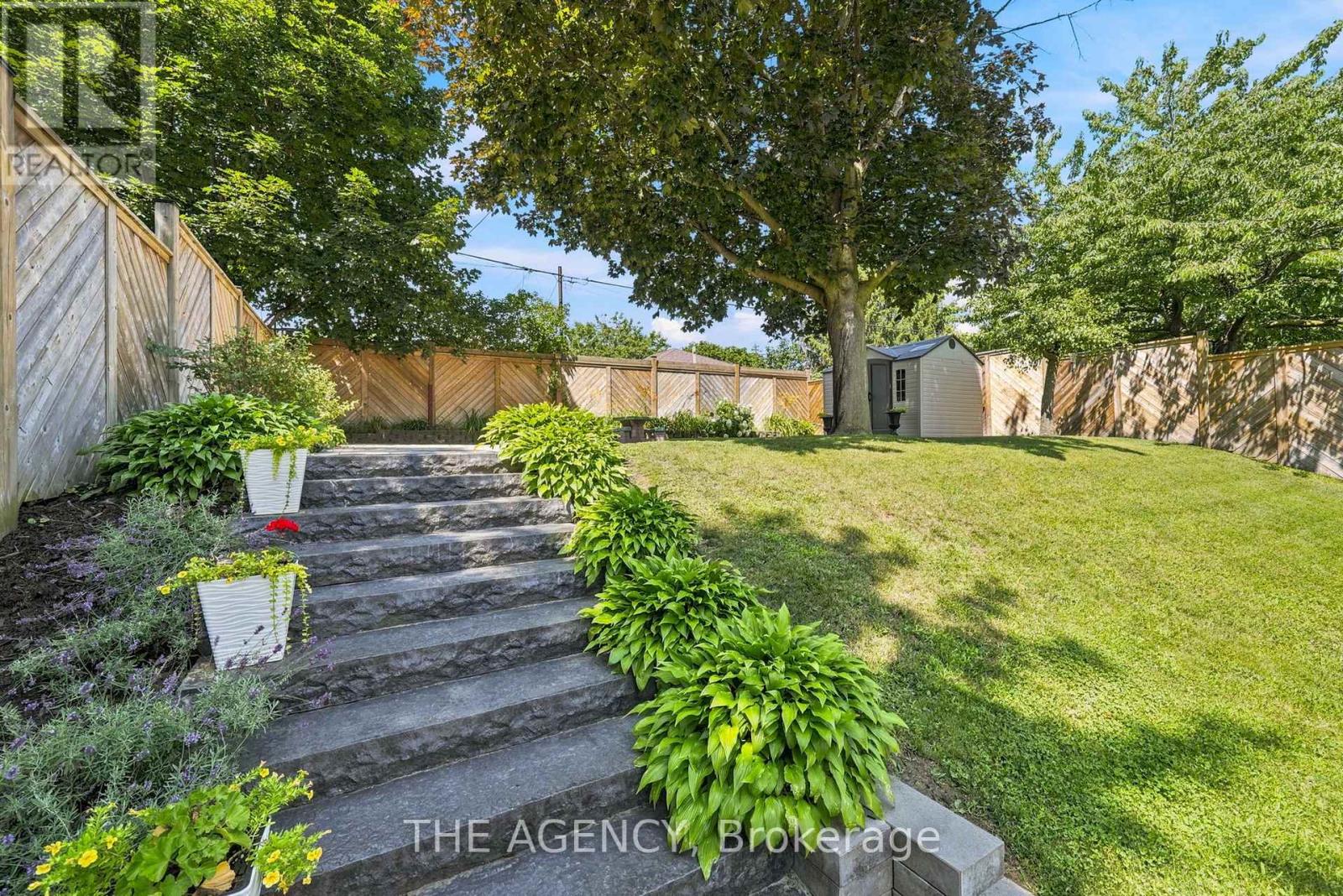 42 BERL AVENUE - 38