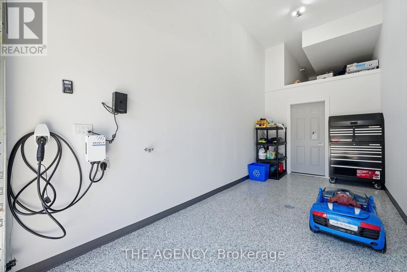 42 BERL AVENUE - 39
