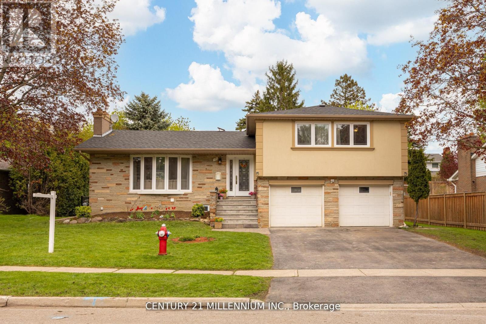 18 RIDGEHILL DRIVE - 1