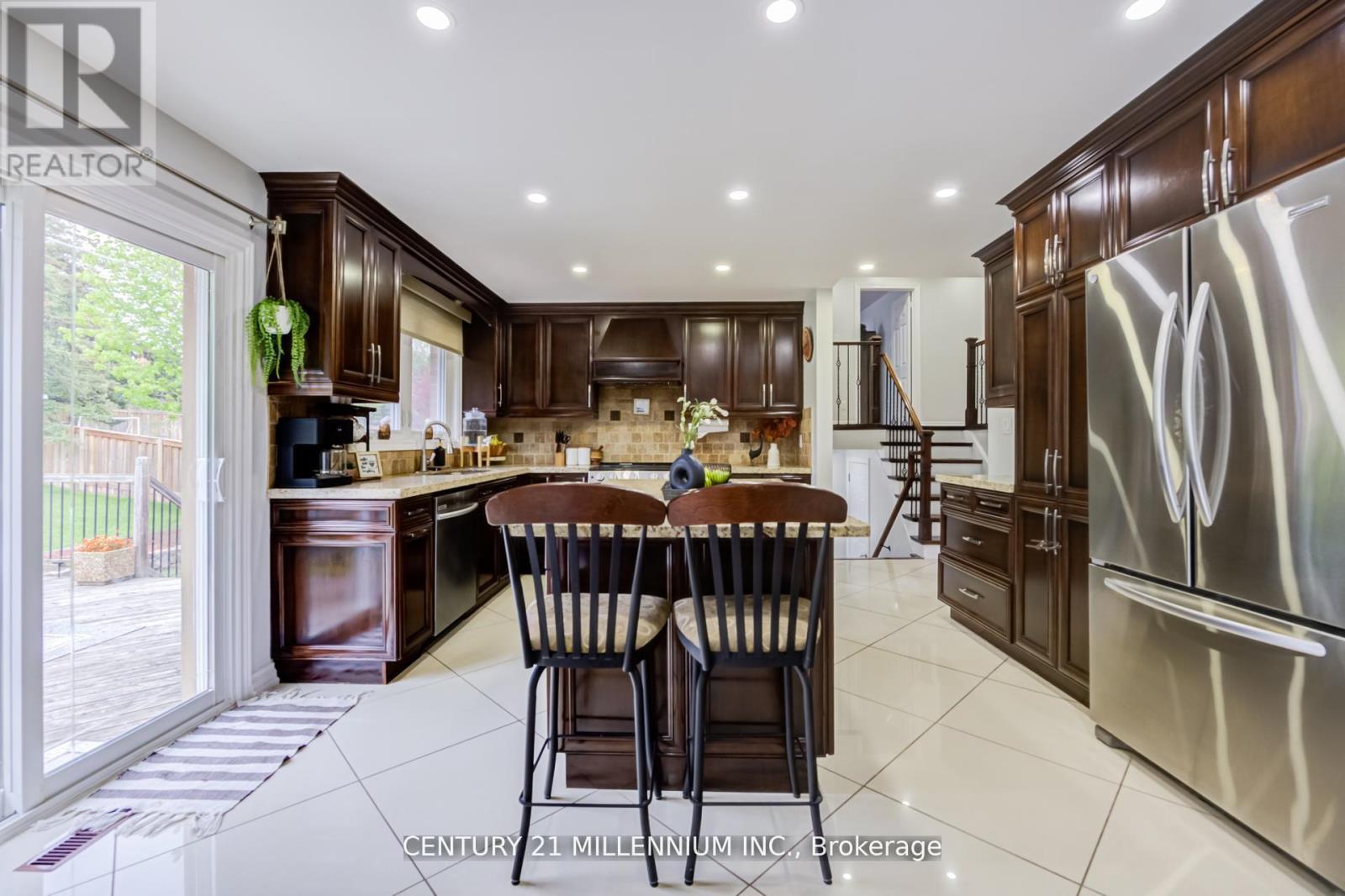 18 RIDGEHILL DRIVE - 12