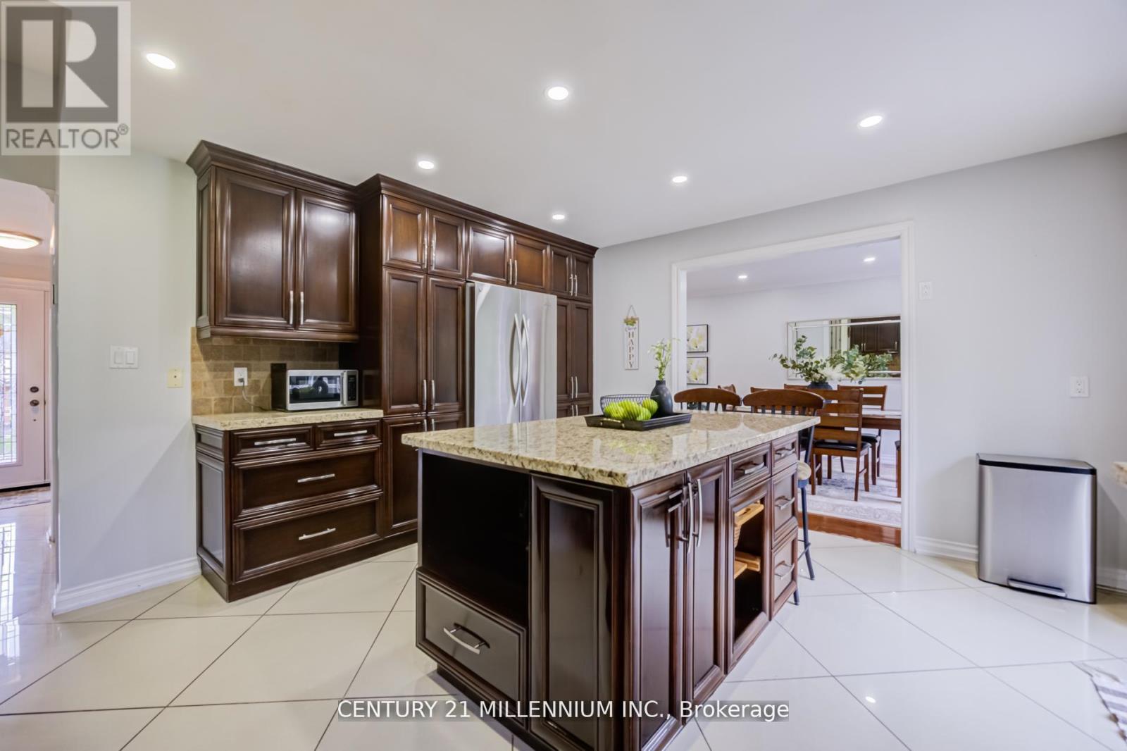 18 RIDGEHILL DRIVE - 14
