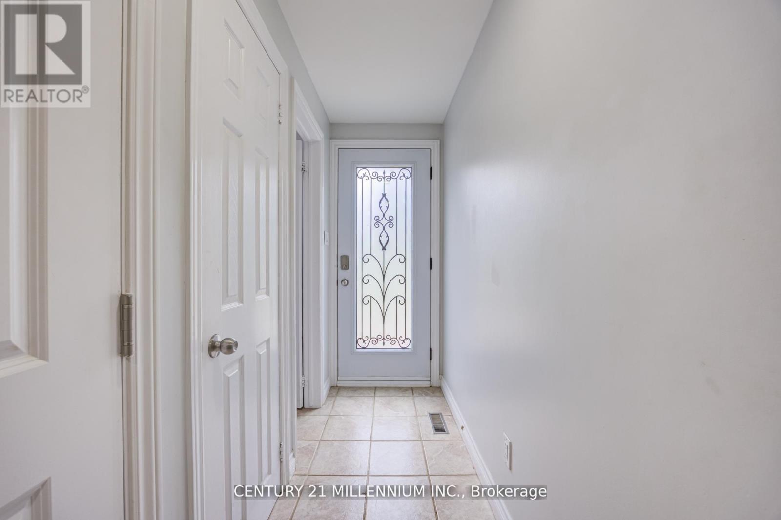 18 RIDGEHILL DRIVE - 15