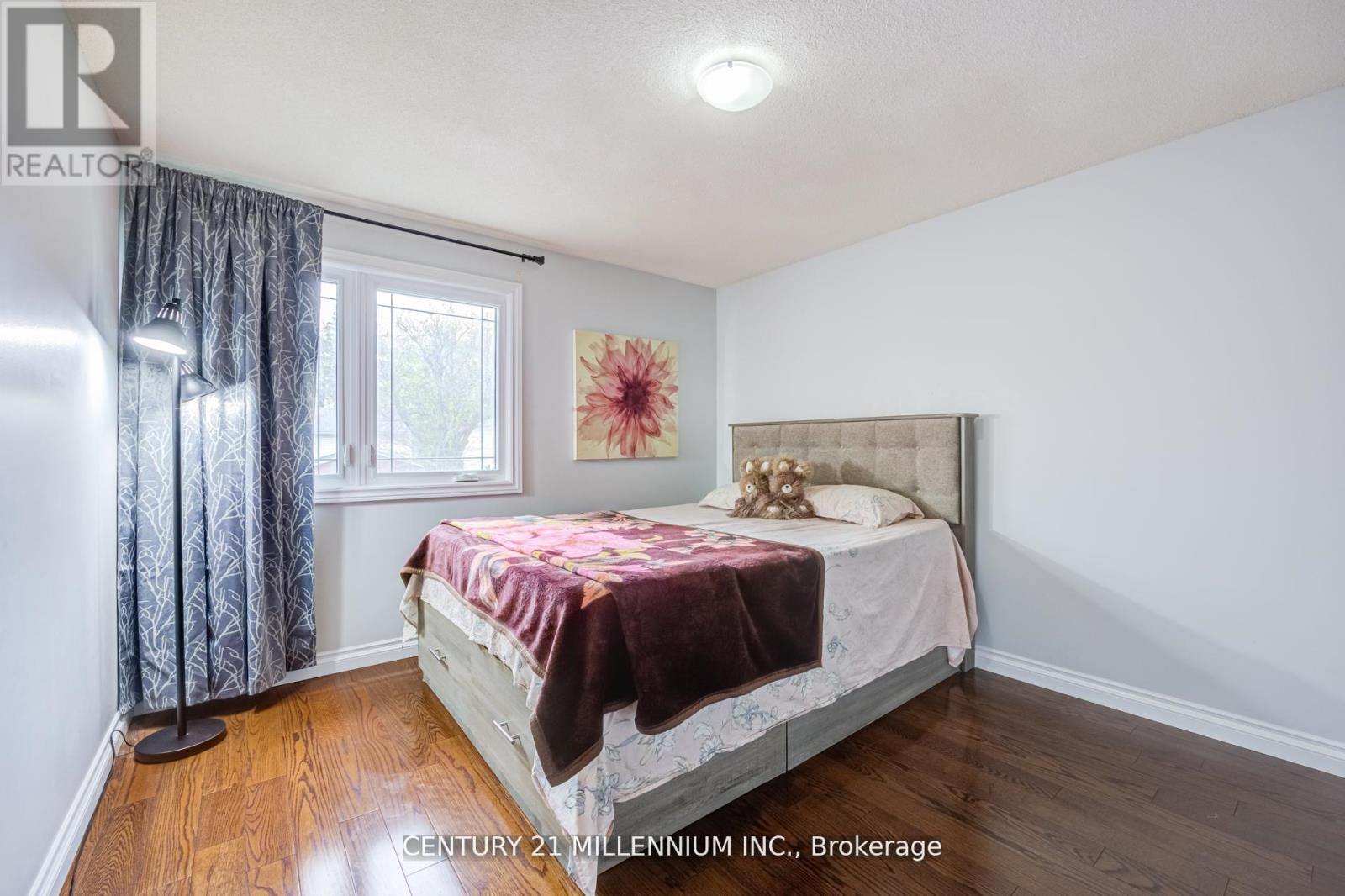 18 RIDGEHILL DRIVE - 23
