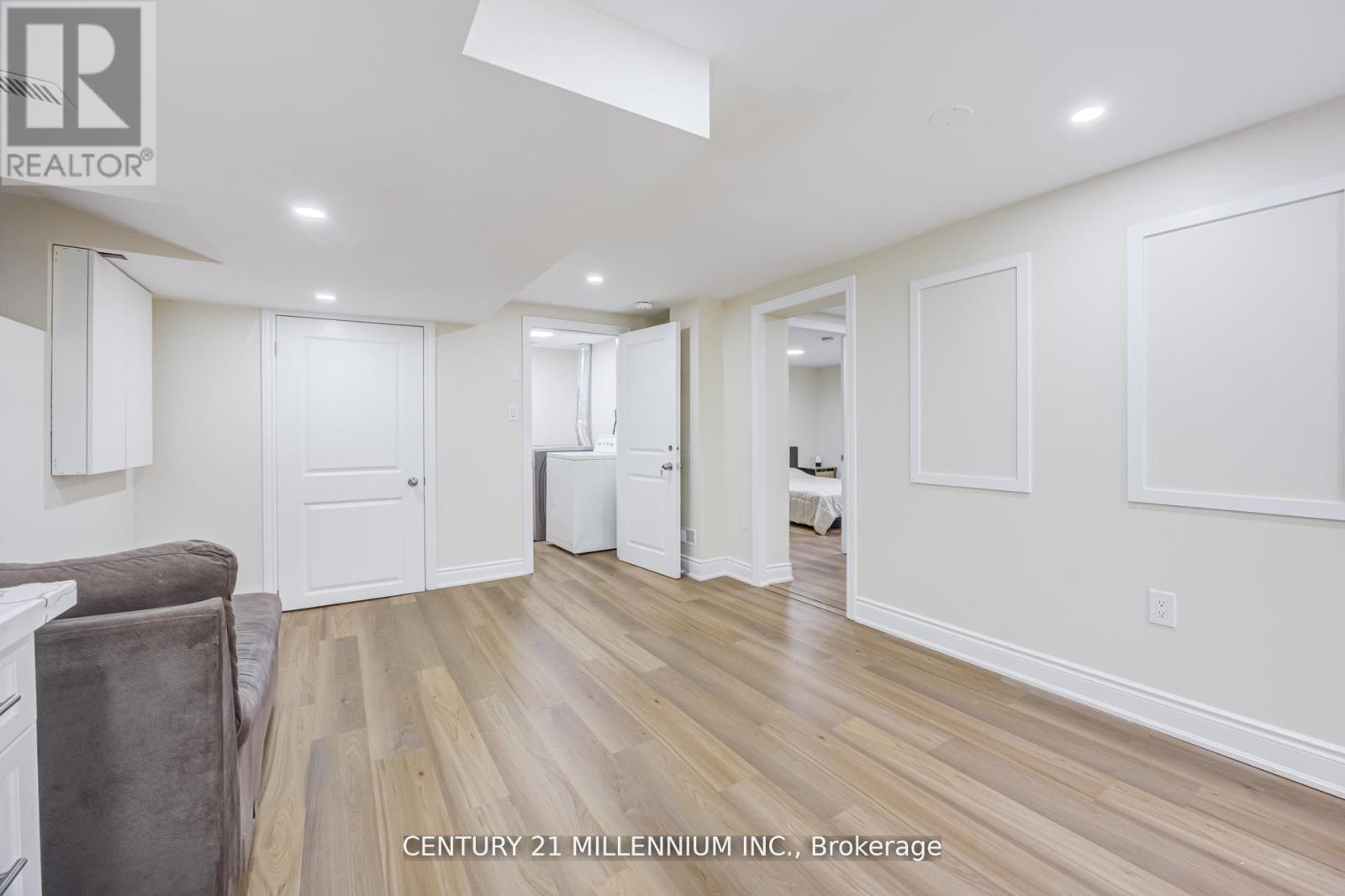 18 RIDGEHILL DRIVE - 28