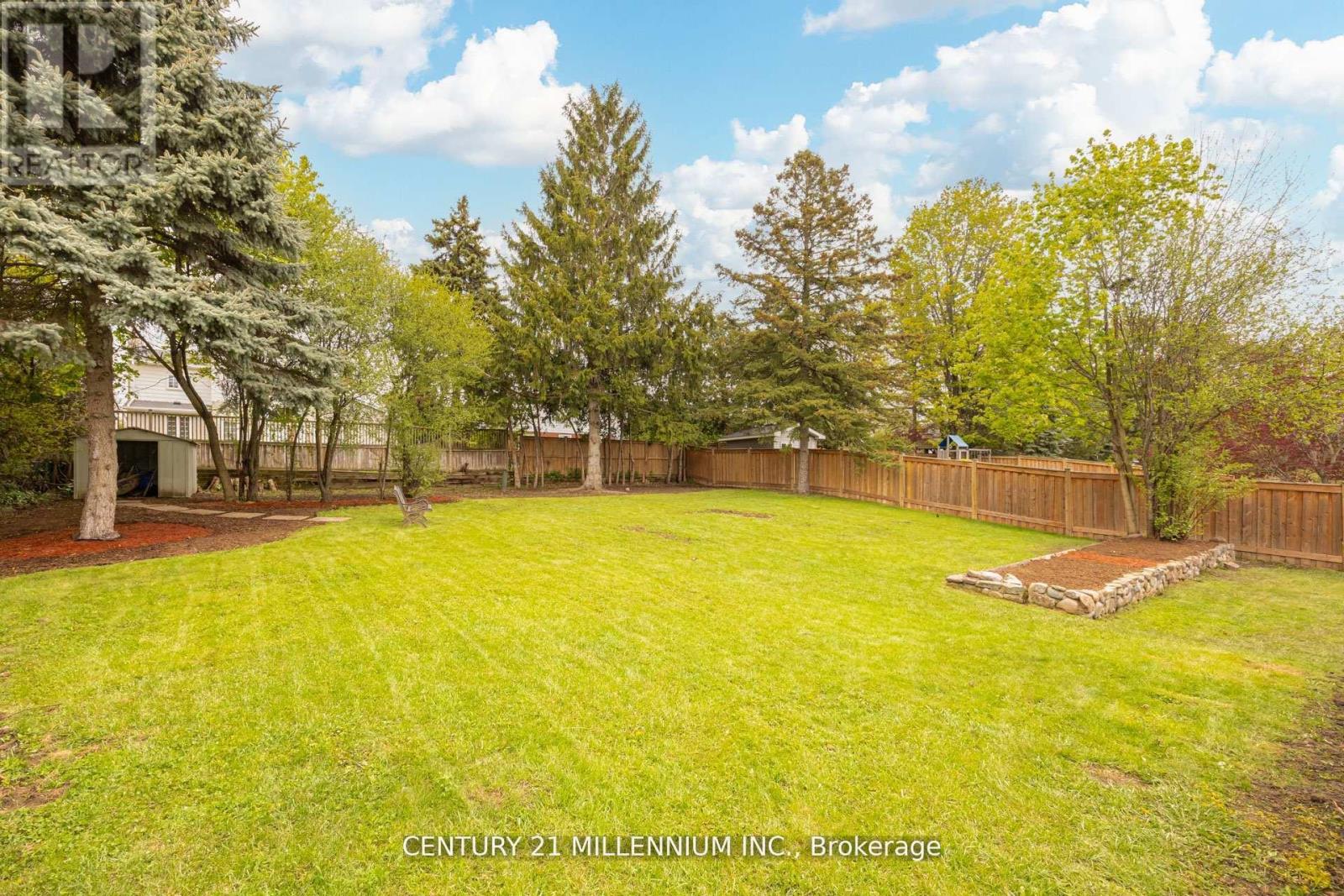 18 RIDGEHILL DRIVE - 34