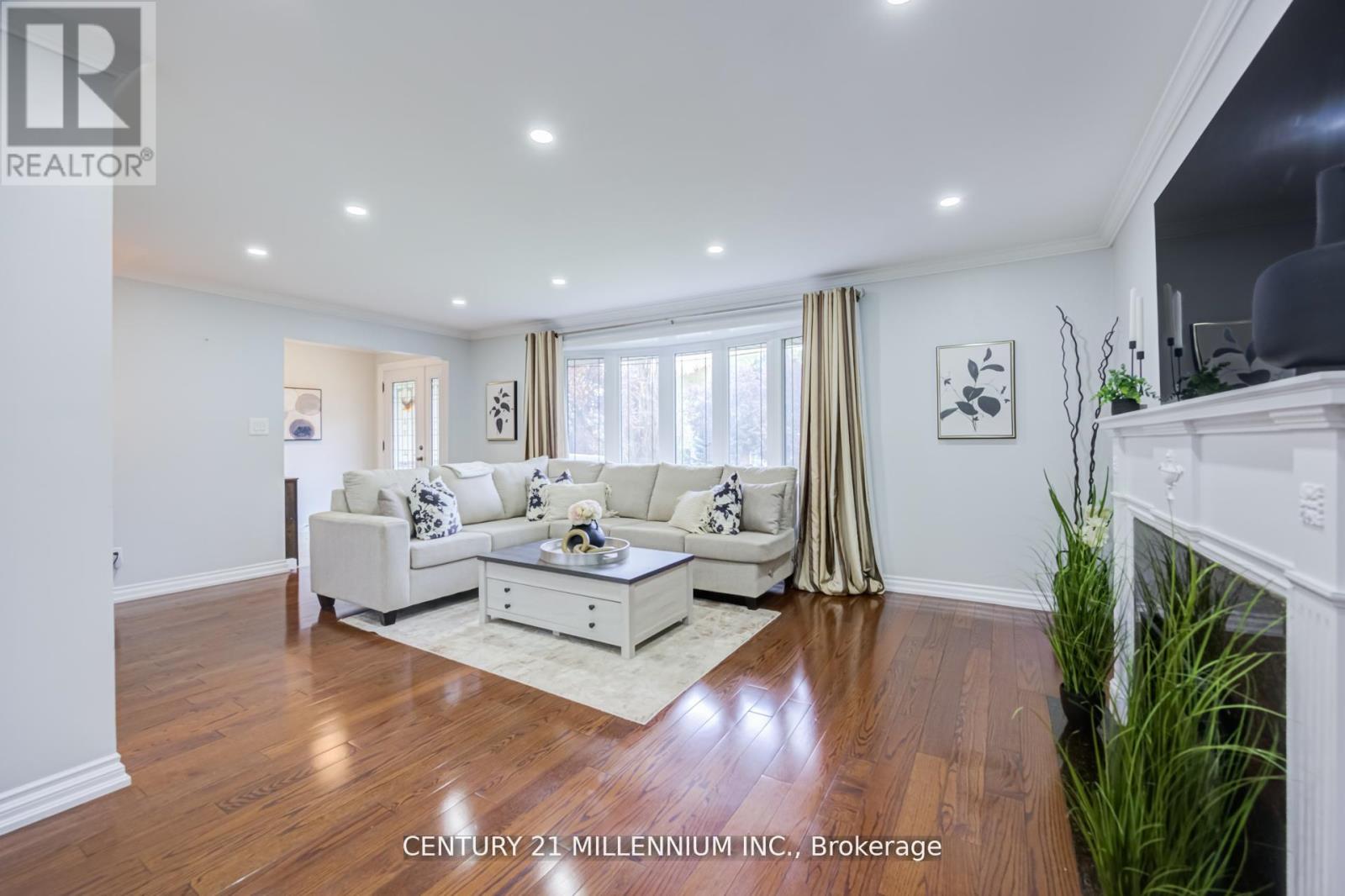 18 RIDGEHILL DRIVE - 7