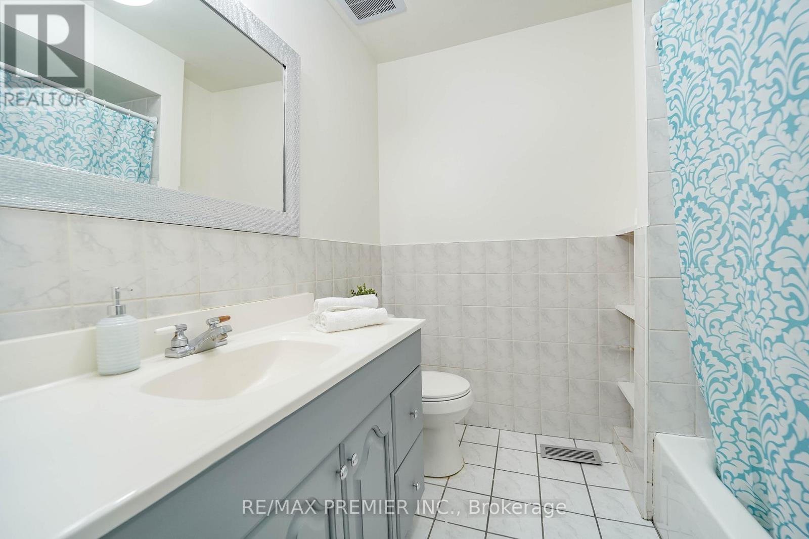 14 YATESCASTLE DRIVE - 20