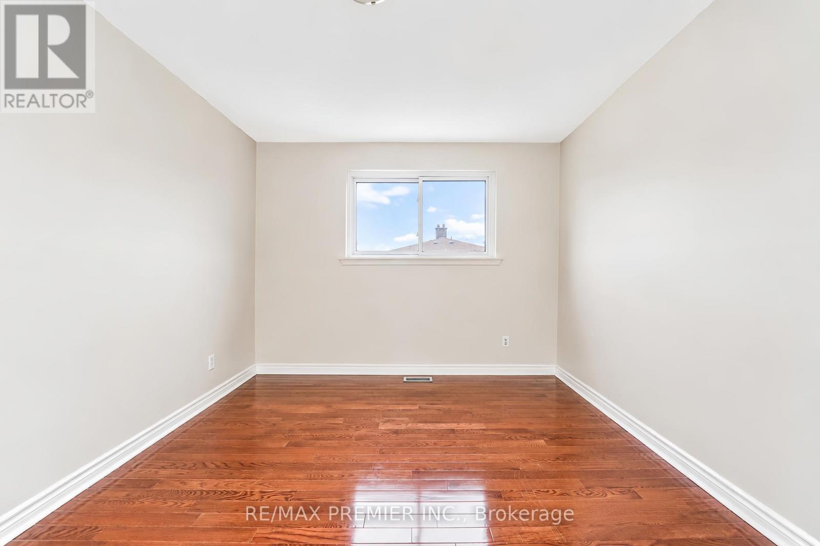 14 YATESCASTLE DRIVE - 21