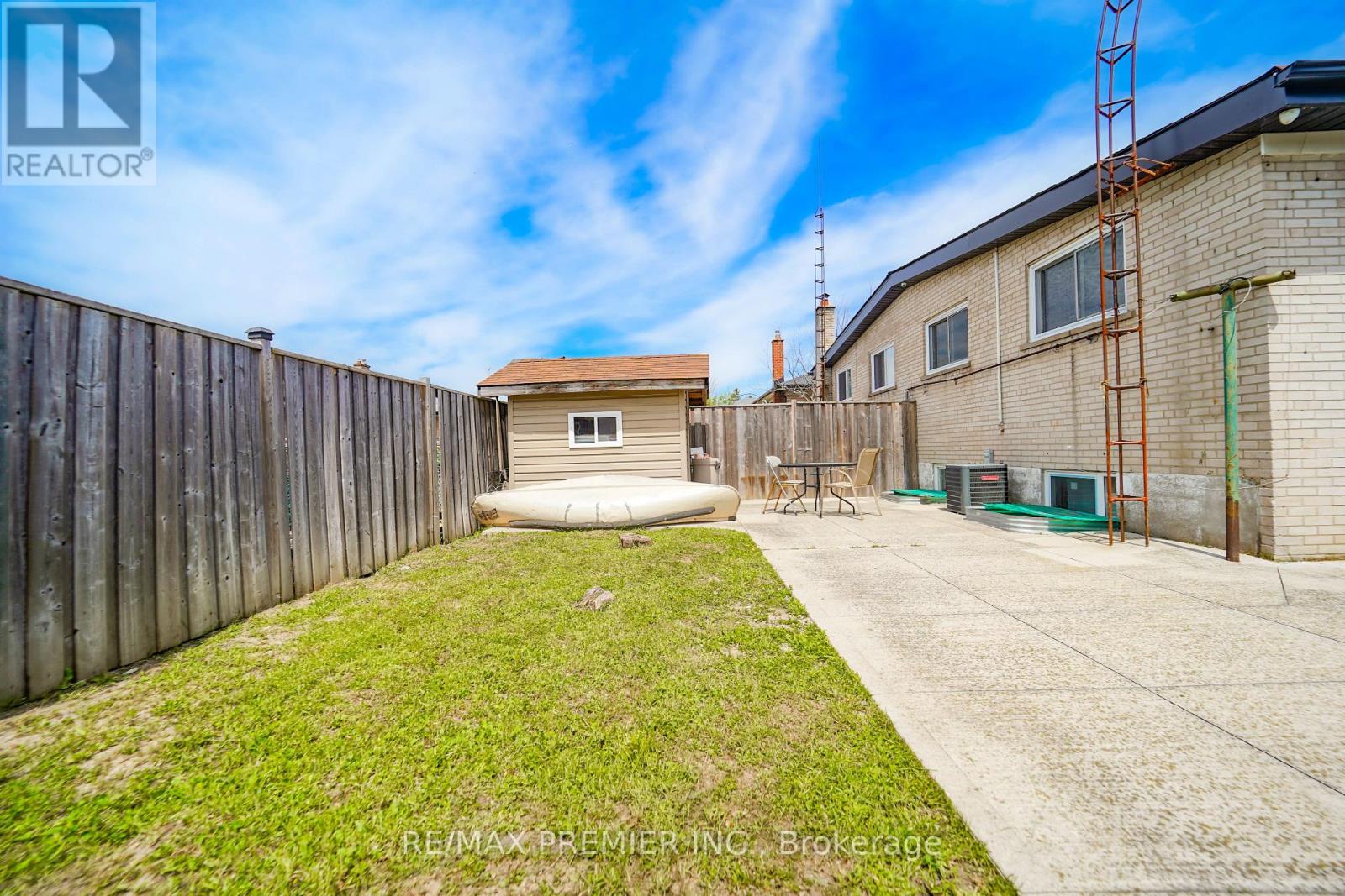 14 YATESCASTLE DRIVE - 37