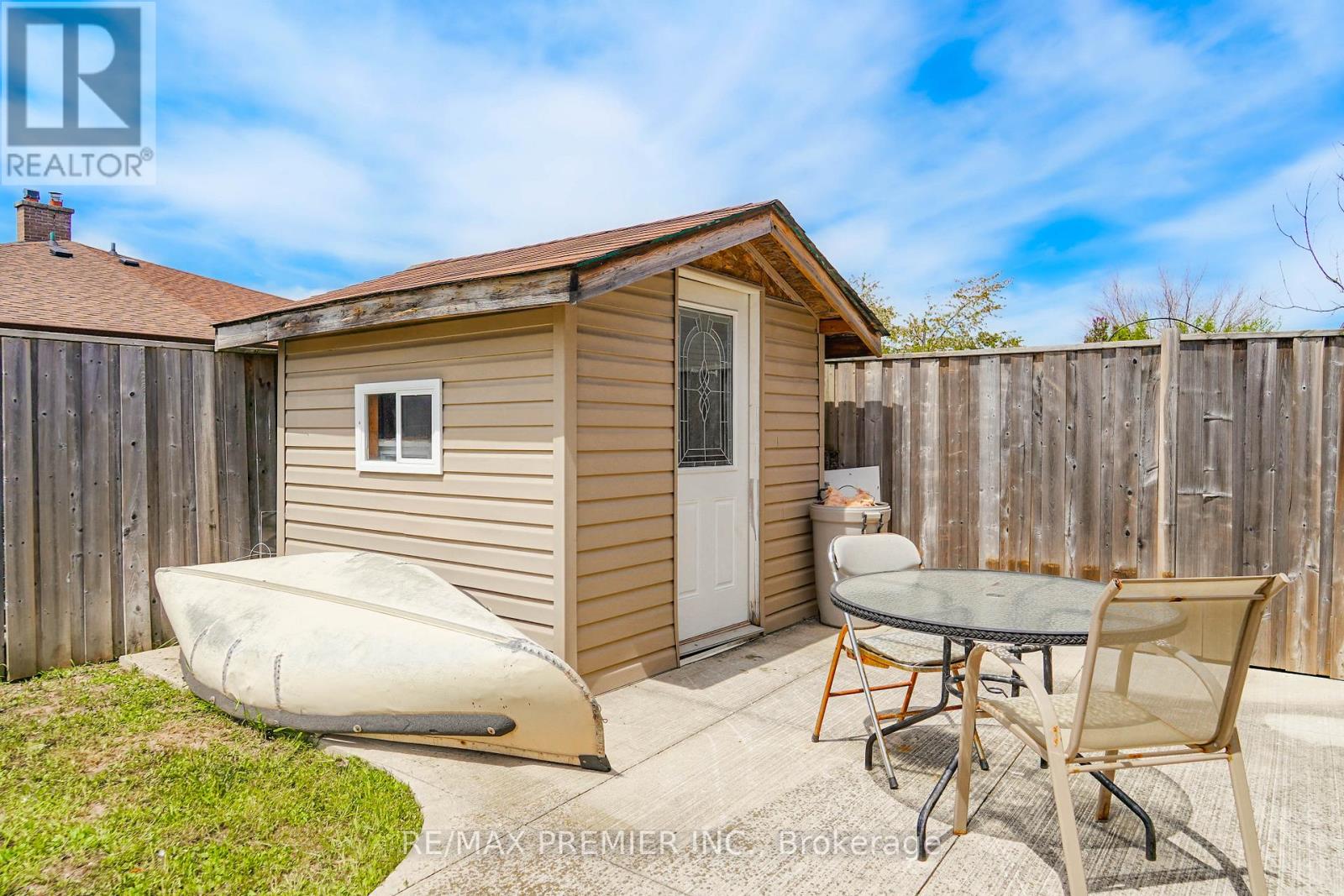 14 YATESCASTLE DRIVE - 38