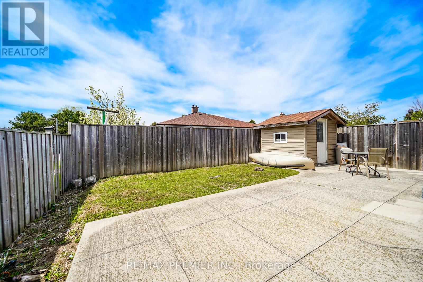 14 YATESCASTLE DRIVE - 41