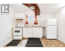 14 Yatescastle Drive, Toronto, ON M3L2B8 Photo 33