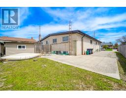 14 Yatescastle Drive, Toronto, ON M3L2B8 Photo 40