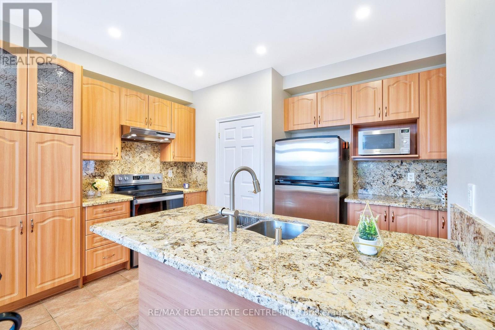 241 DUFF CRESCENT - Image 10
